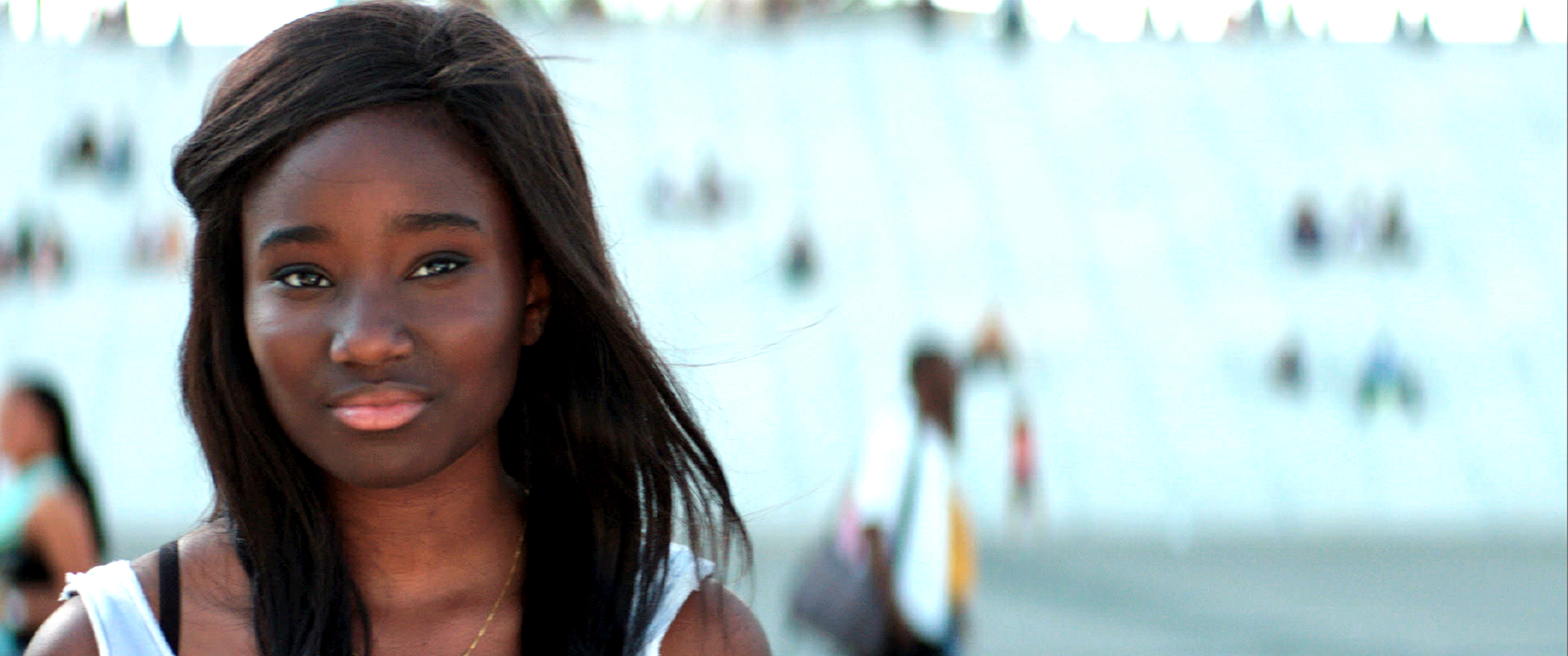Marieme (Karidja Touré) wagt den Aufbruch.