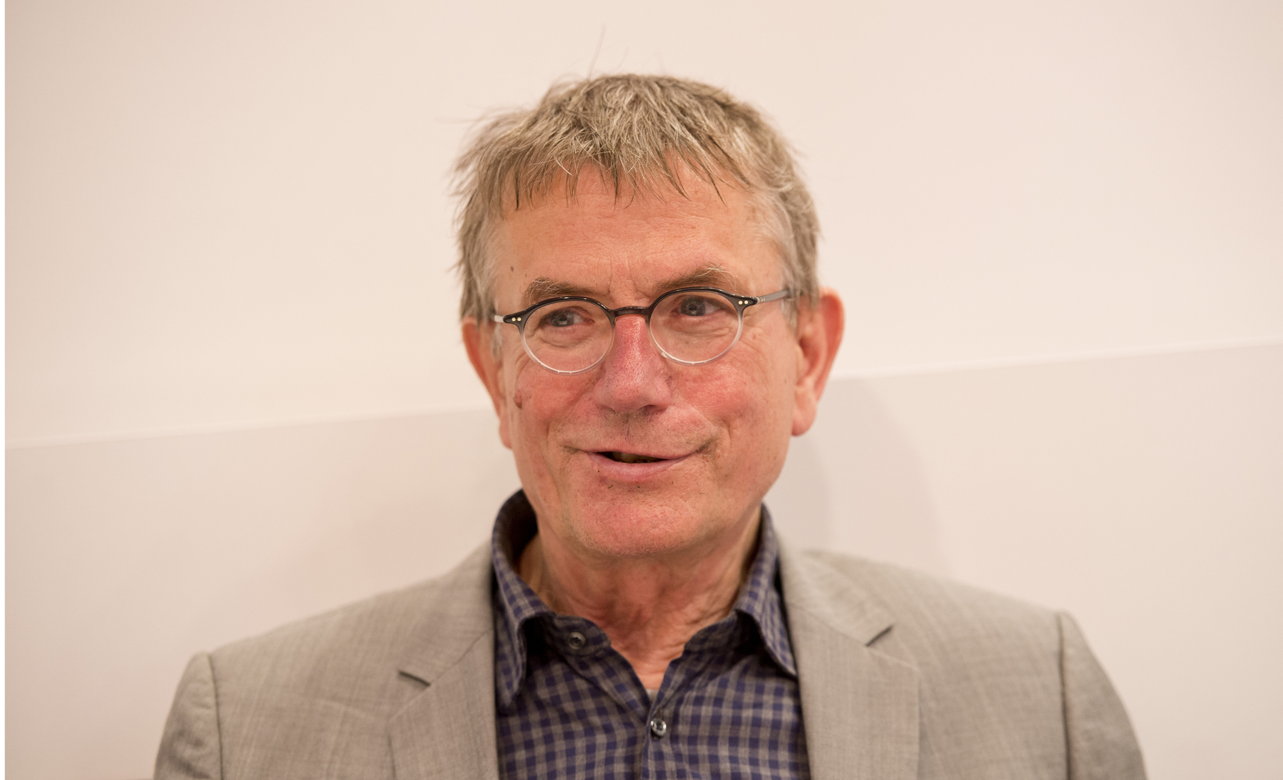 Jörg Armbruster am Stand des vorwärts-Verlags auf der Frankfurter Buchmesse.
