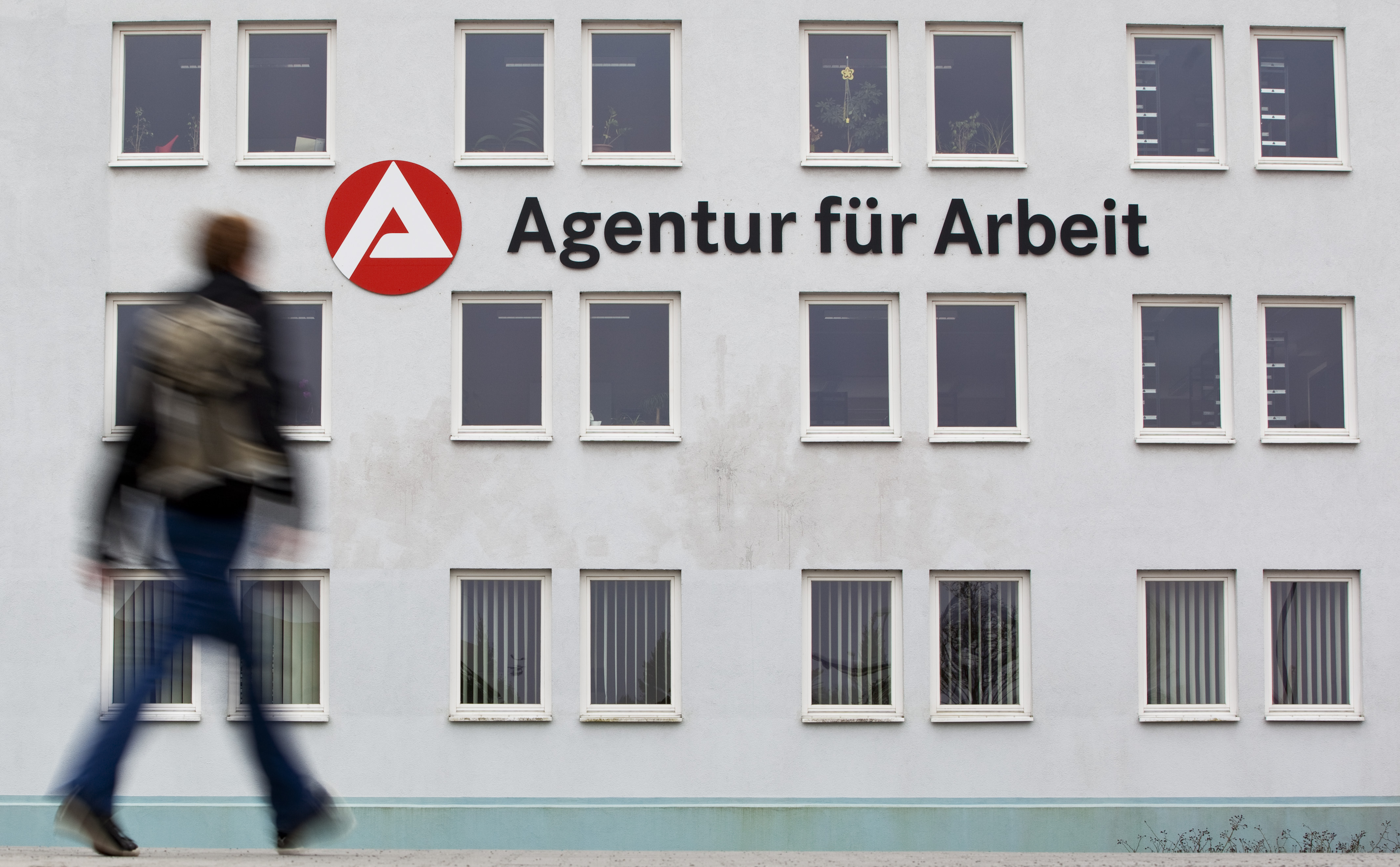 Hartz-IV-Reformen und die Folgen: Martin Schulz will korrigieren, Arbeitgeberverbände mobilisieren dagegen