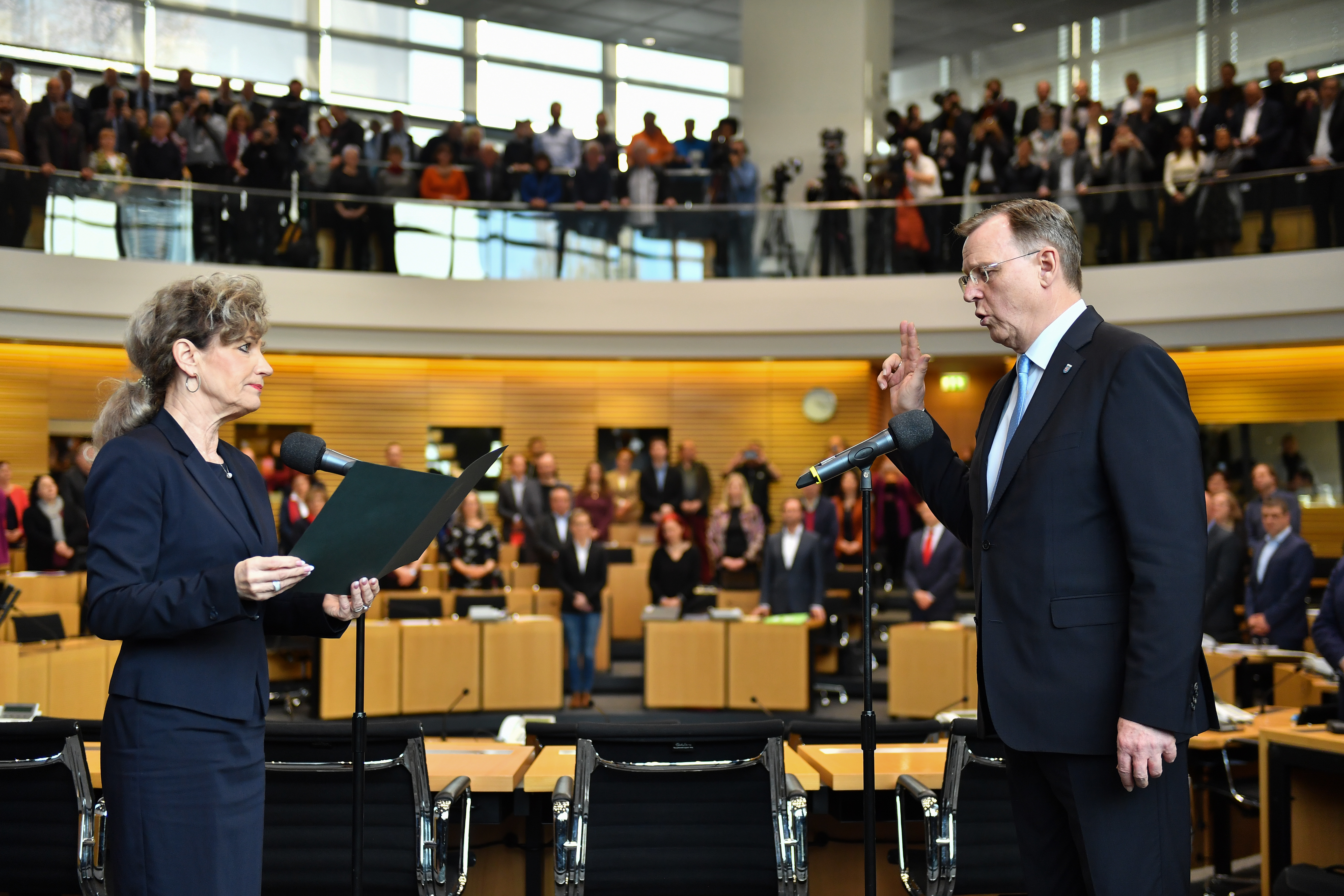 Bodo Ramelow wird als Ministerpräsident vereidigt.