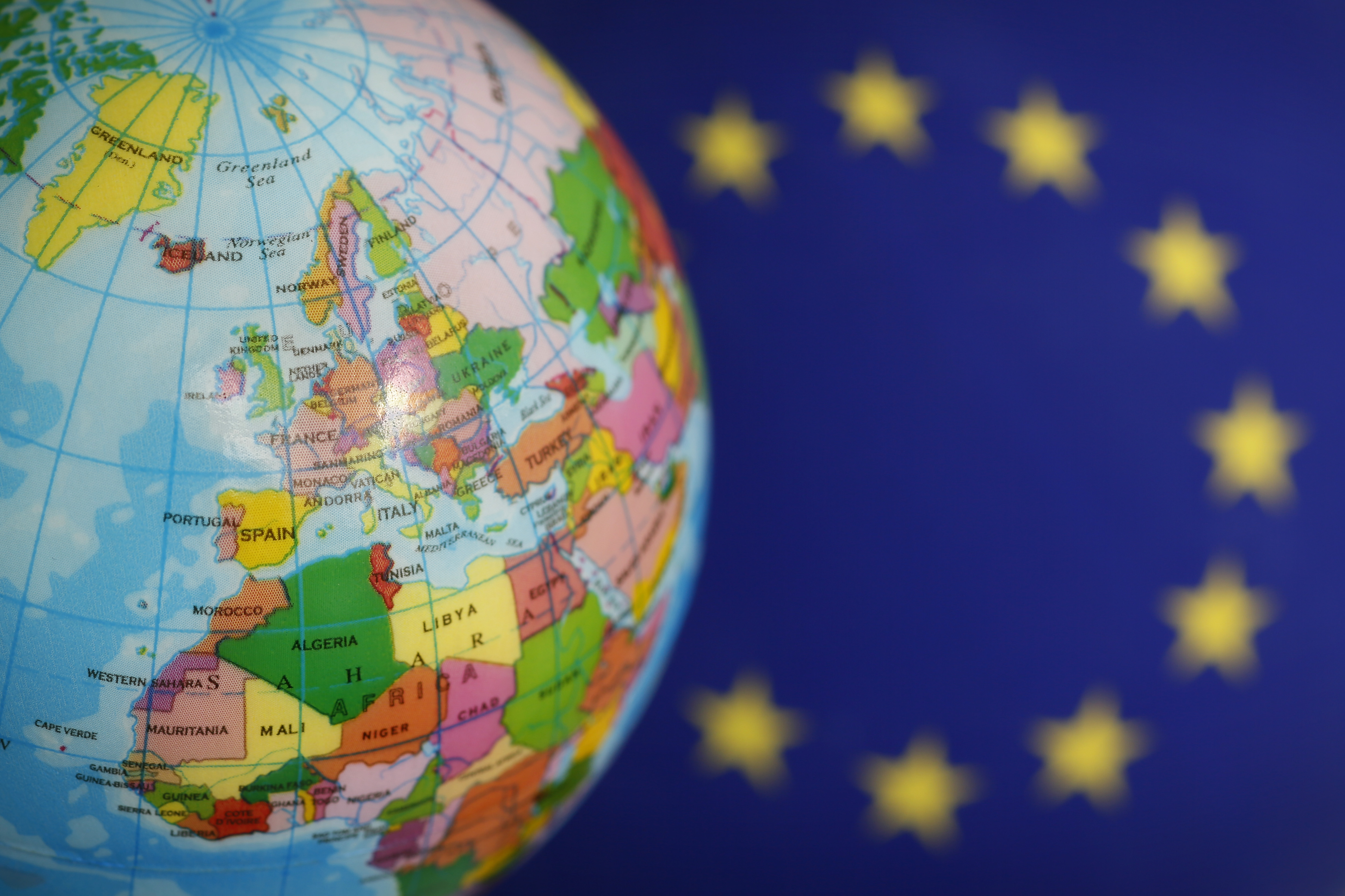 Moderne Handelsverträge drehen sich nicht mehr um Zölle. Bernd Lange wirbt für eine starke Rolle Europas im weltweiten Handel.