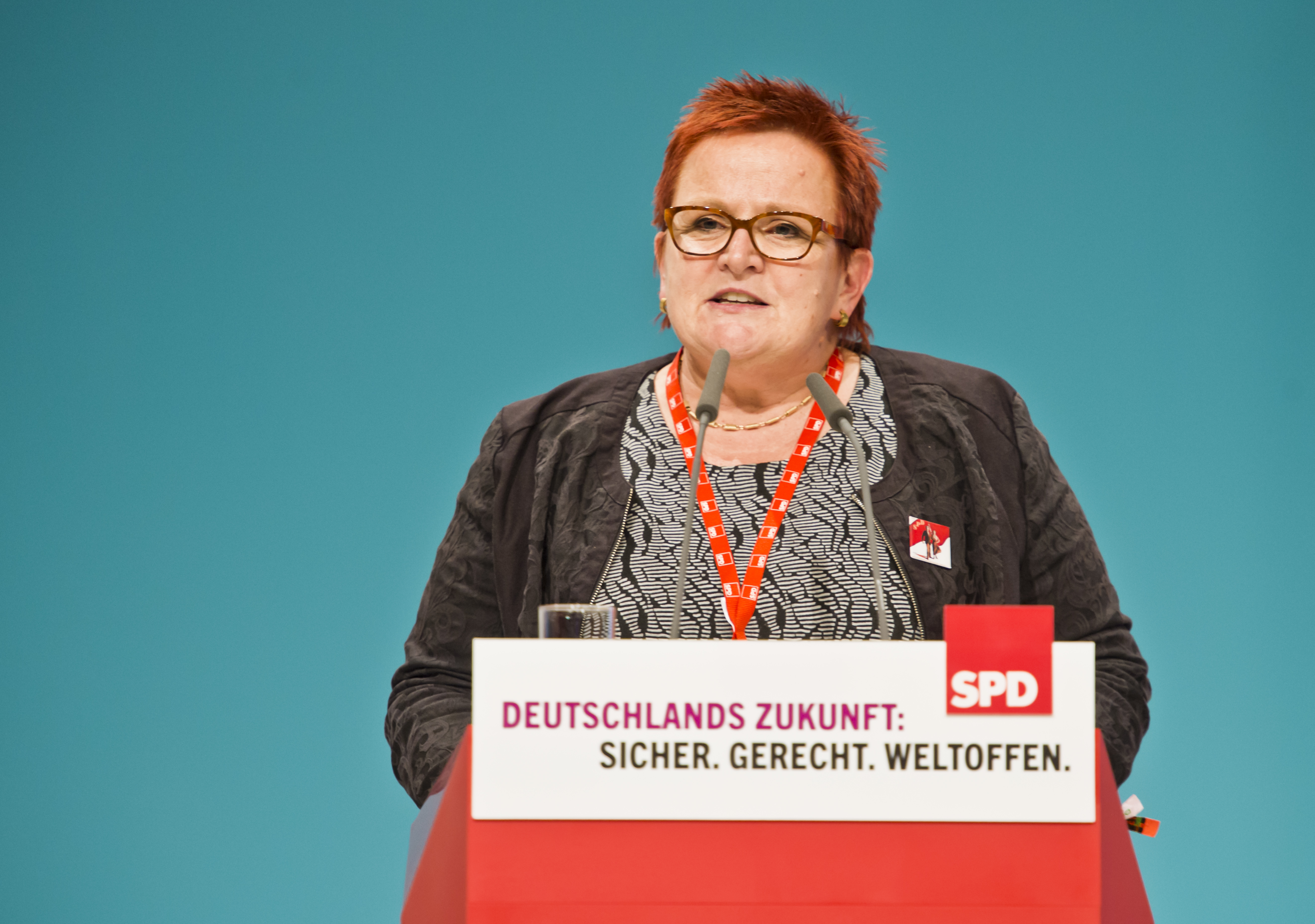 Auf dem SPD-Bundesparteitag 2015 warb Elke Ferner für die Einführung einer Doppelspitze bei Spitzenämtern. Der Antrag wurde mit knapper Mehrheit abgelehnt. 
