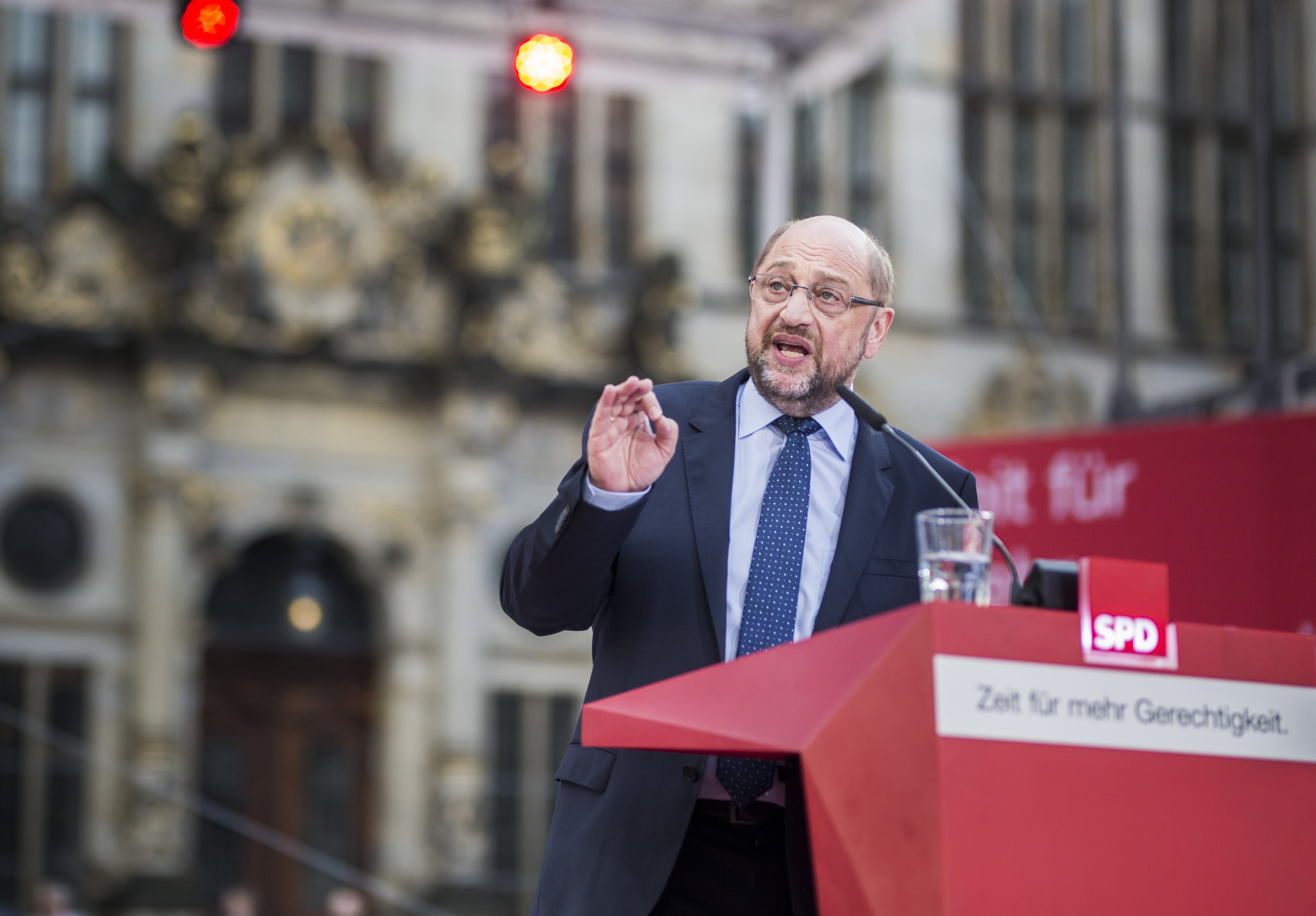 „Ich trete an für mehr Respekt in unserem Land.“ SPD-Kanzlerkandidat Martin Schulz beim Wahlkampfauftakt in Bremen