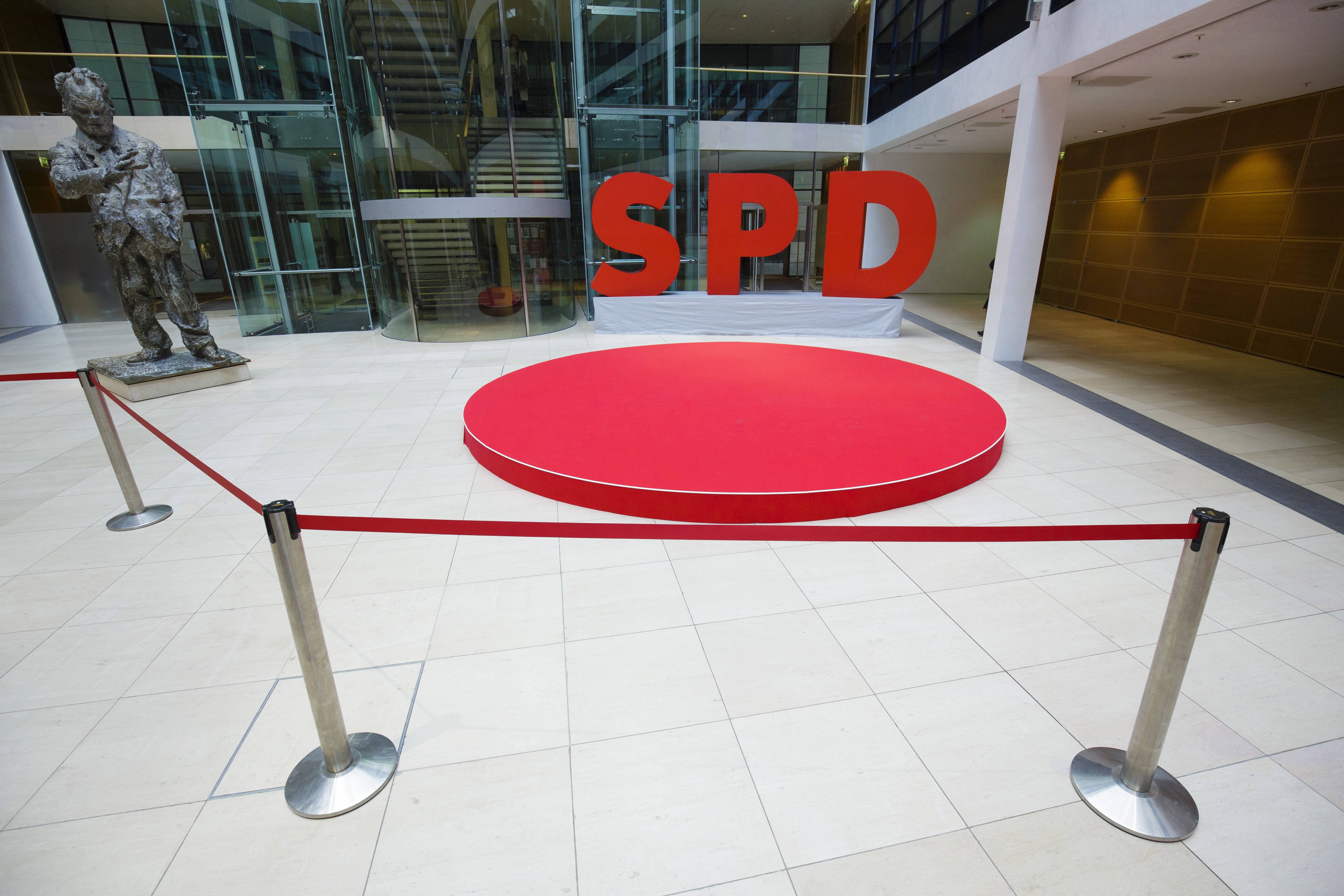 Bitte Abstand halten: Zahlreiche Veranstaltungen der SPD werden wegen der Corona-Pandemie abesagt oder verschoben.