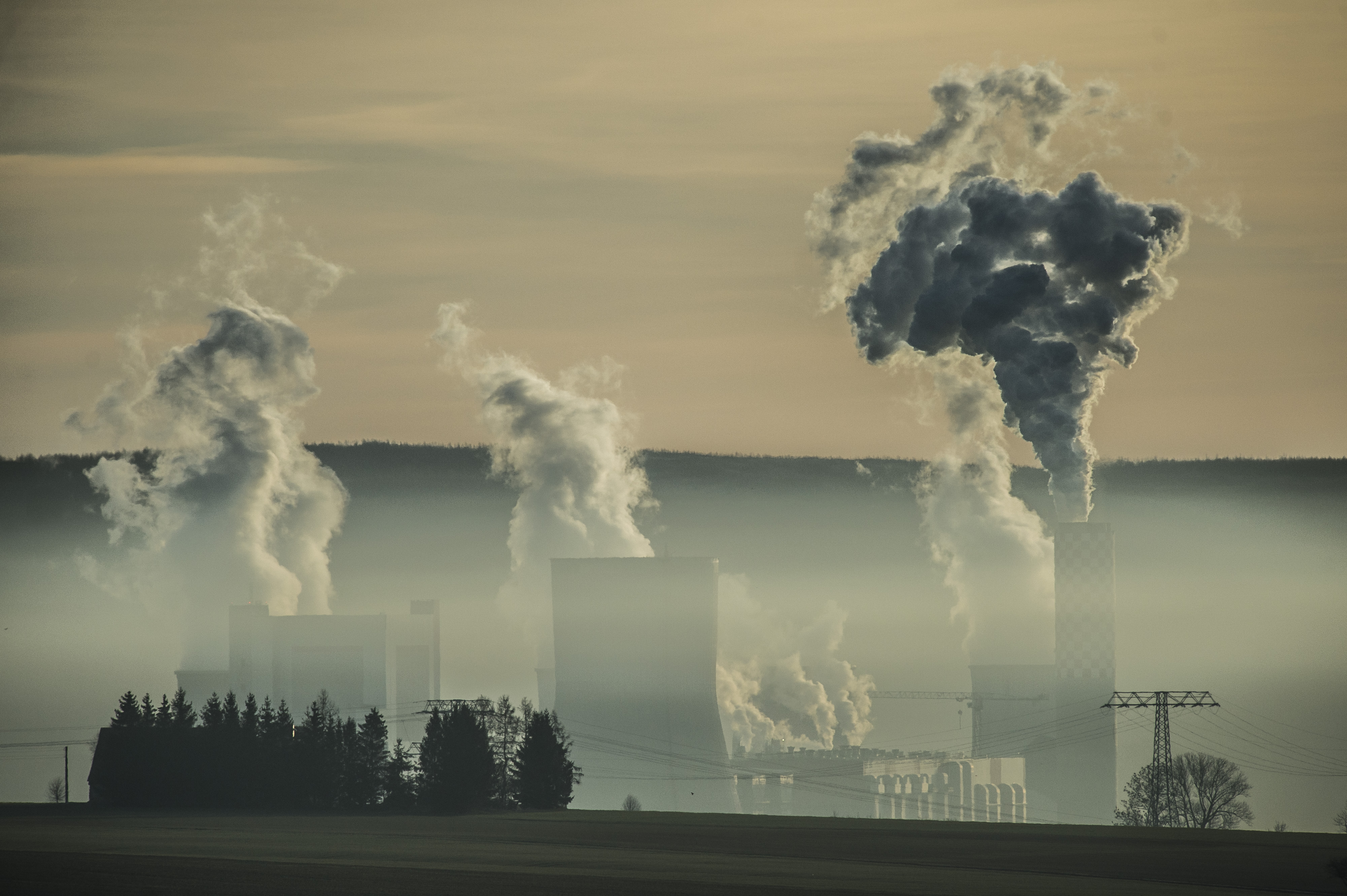 Energieexperte Johann Saathoff: Beim Ausstieg aus der Braunkohle die Belange der Arbeitnehmer im Blick bleiben und trotzdem die Pariser Klimaziele erreichen