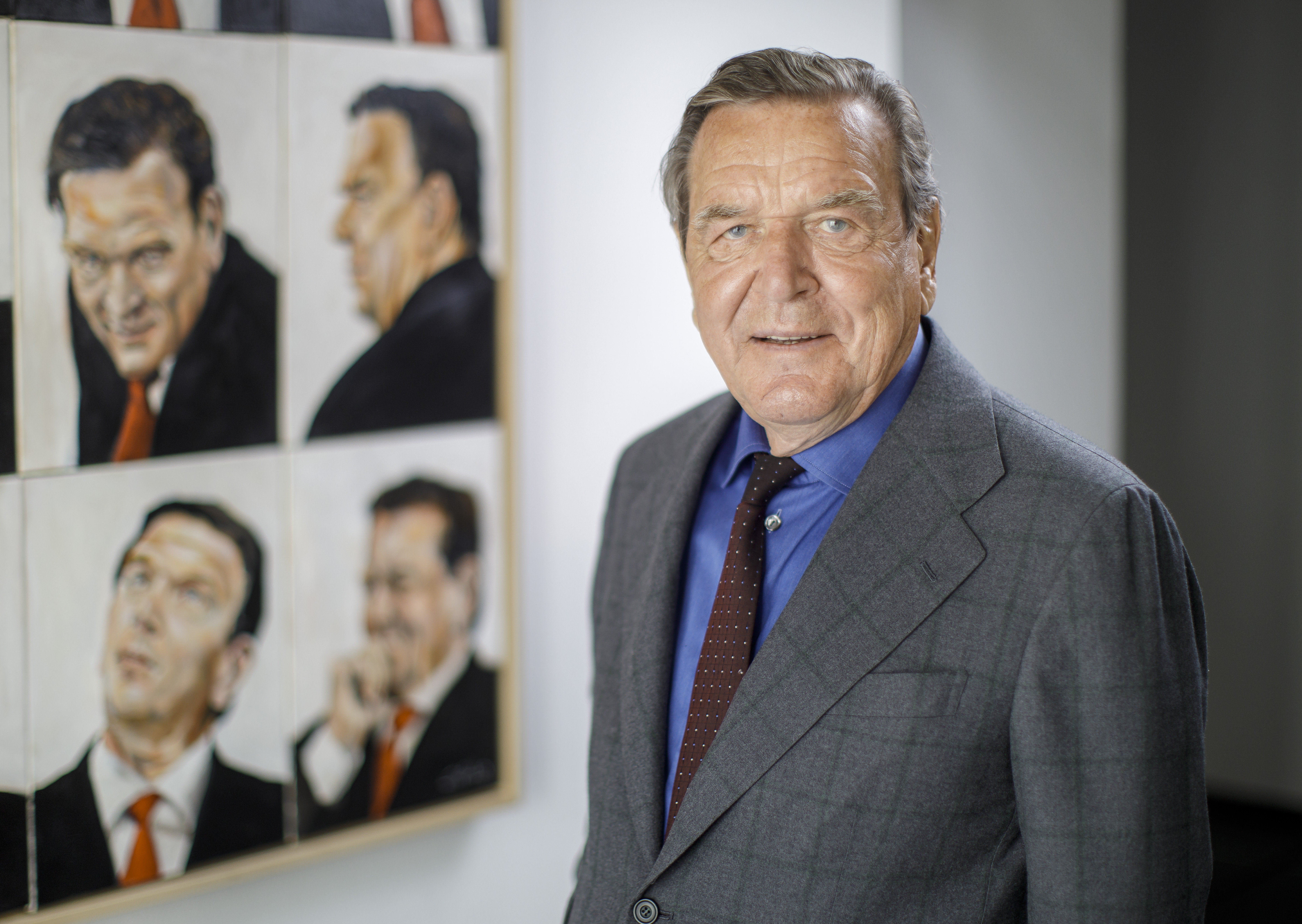 So kann es nicht weitergehen, das darf nicht wieder passieren: Am 4. Oktober 2000 rief der damalige Bundeskanzler Gerhard Schröder zum „Aufstand der Anständigen“ auf.