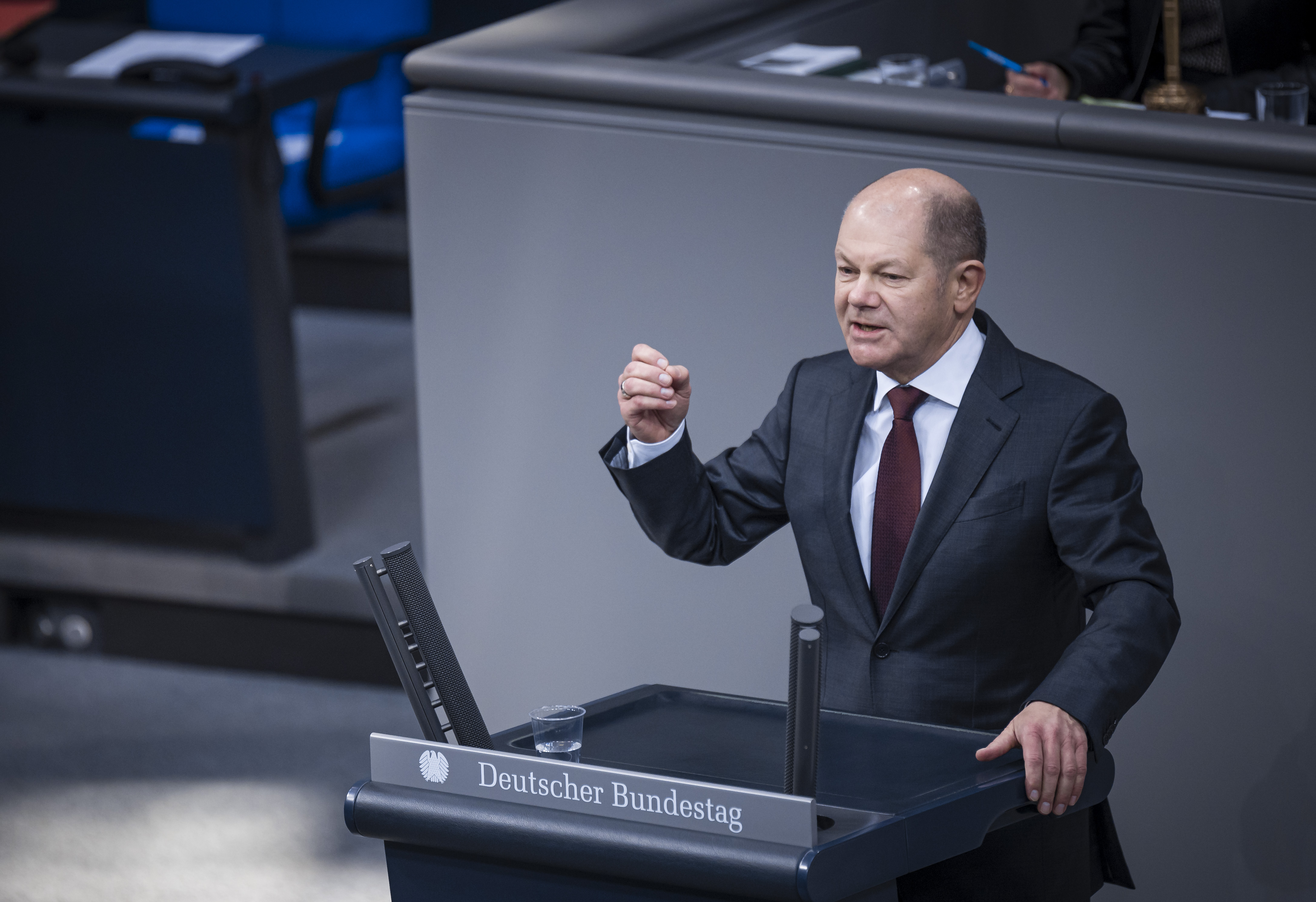 Kämpferisch und optimistisch: Olaf Scholz am 8.12.2020 bei der Haushaltsdebatte des Bundestages.