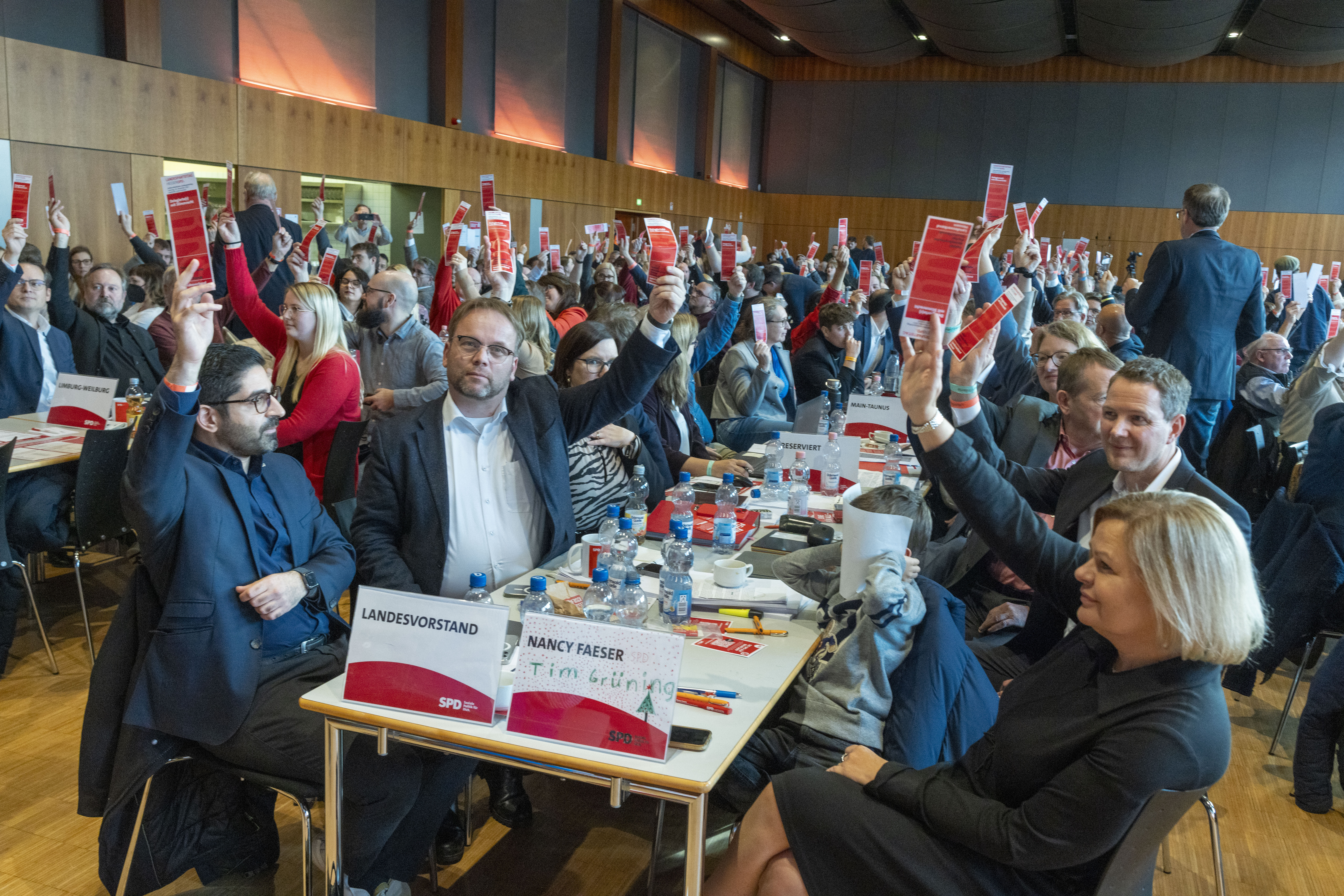 Deutlich Zustimmung: Die SPD in Hessen hat sich für eine Koalition mit der CDU ausgesprochen.