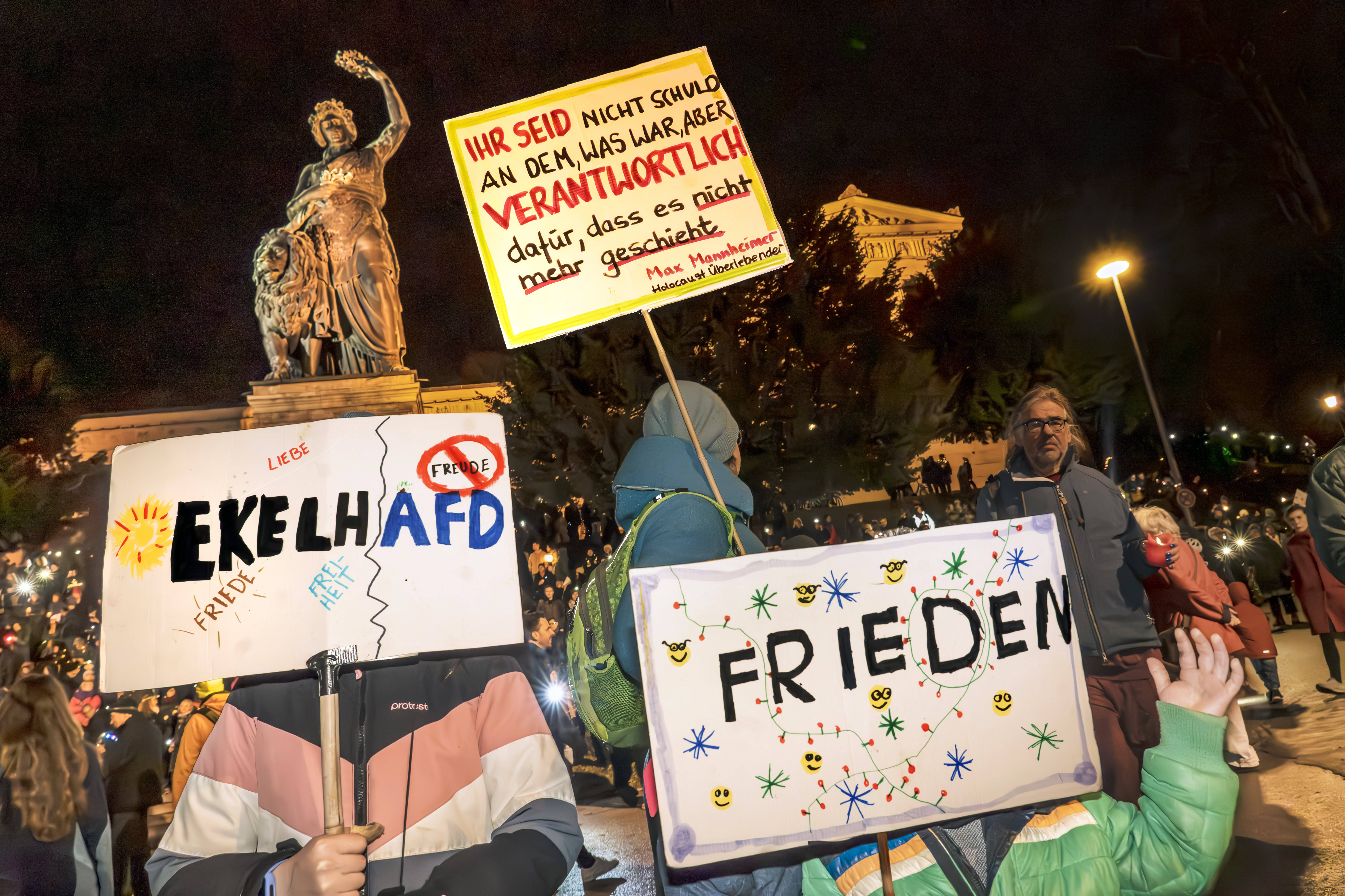 Kundgebung gegen Rassismus, Antisemitismus und Hetze am 11. Februar in München.