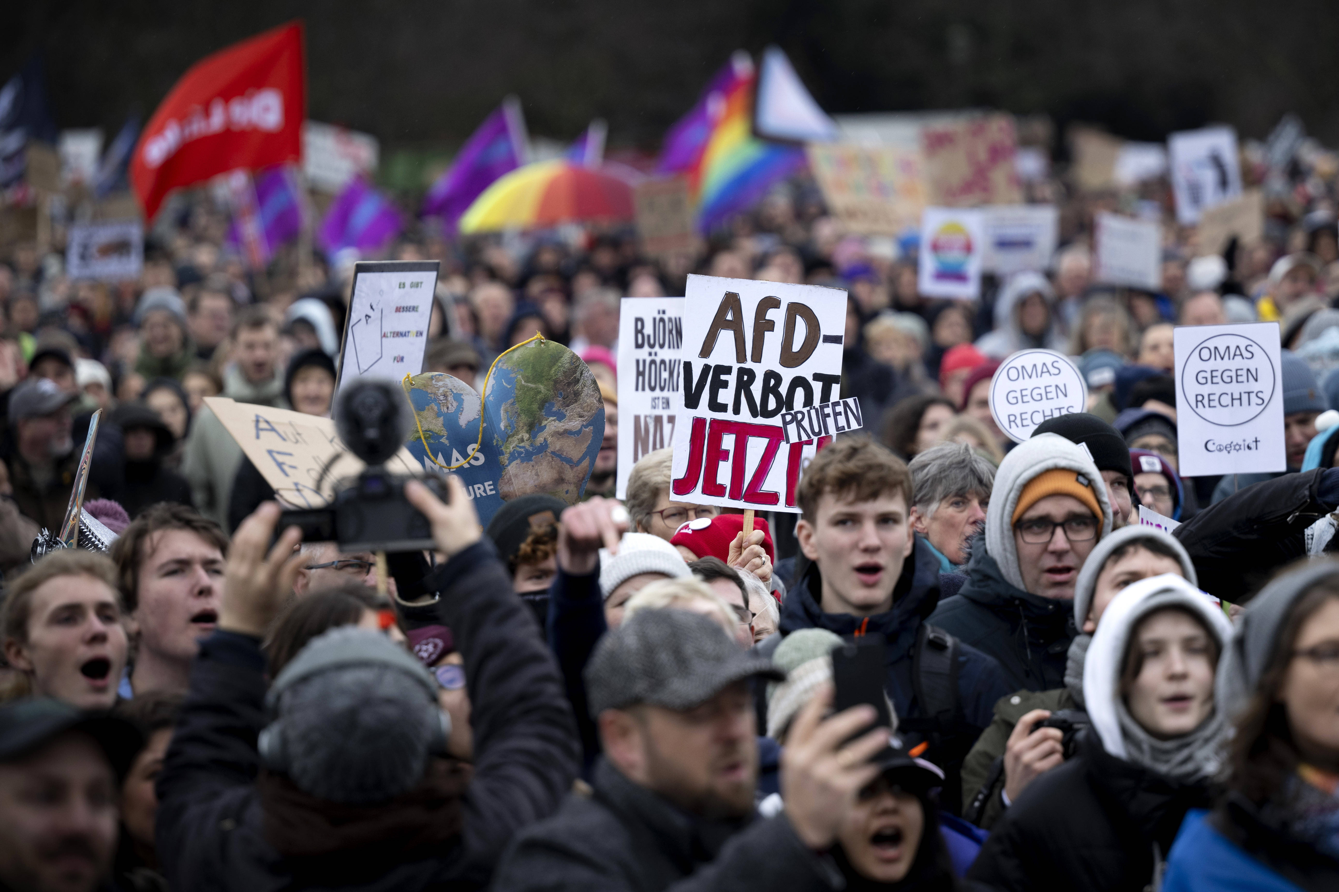 Protest gegen die AfD vor dem Reichstag