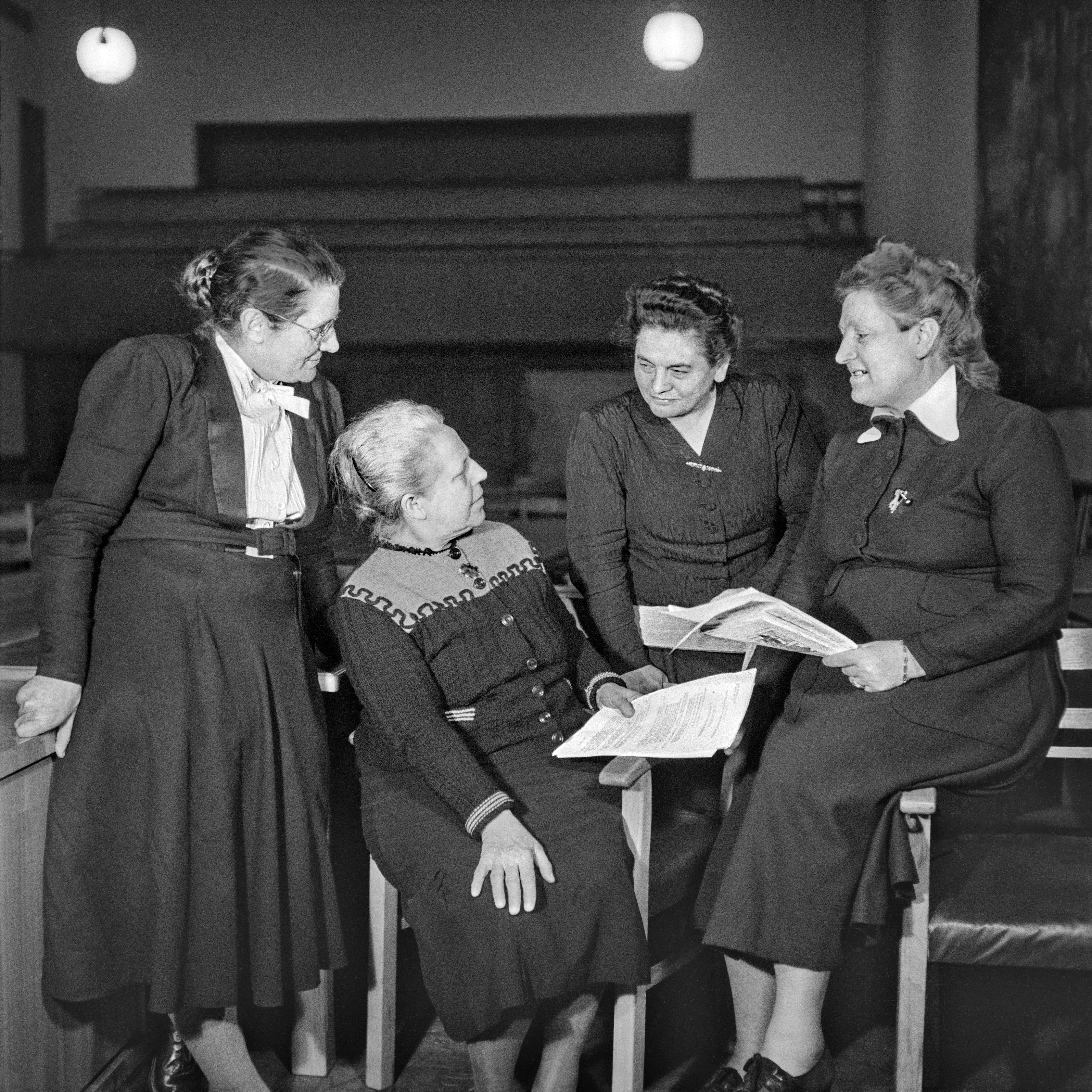 Die „Mütter des Grundgesetzes“ verfolgten durchaus unterschiedliche Interessen: Helene Wessel, Helene Weber, Friederike Nadig und Elisabeth Selbert (v.l.)