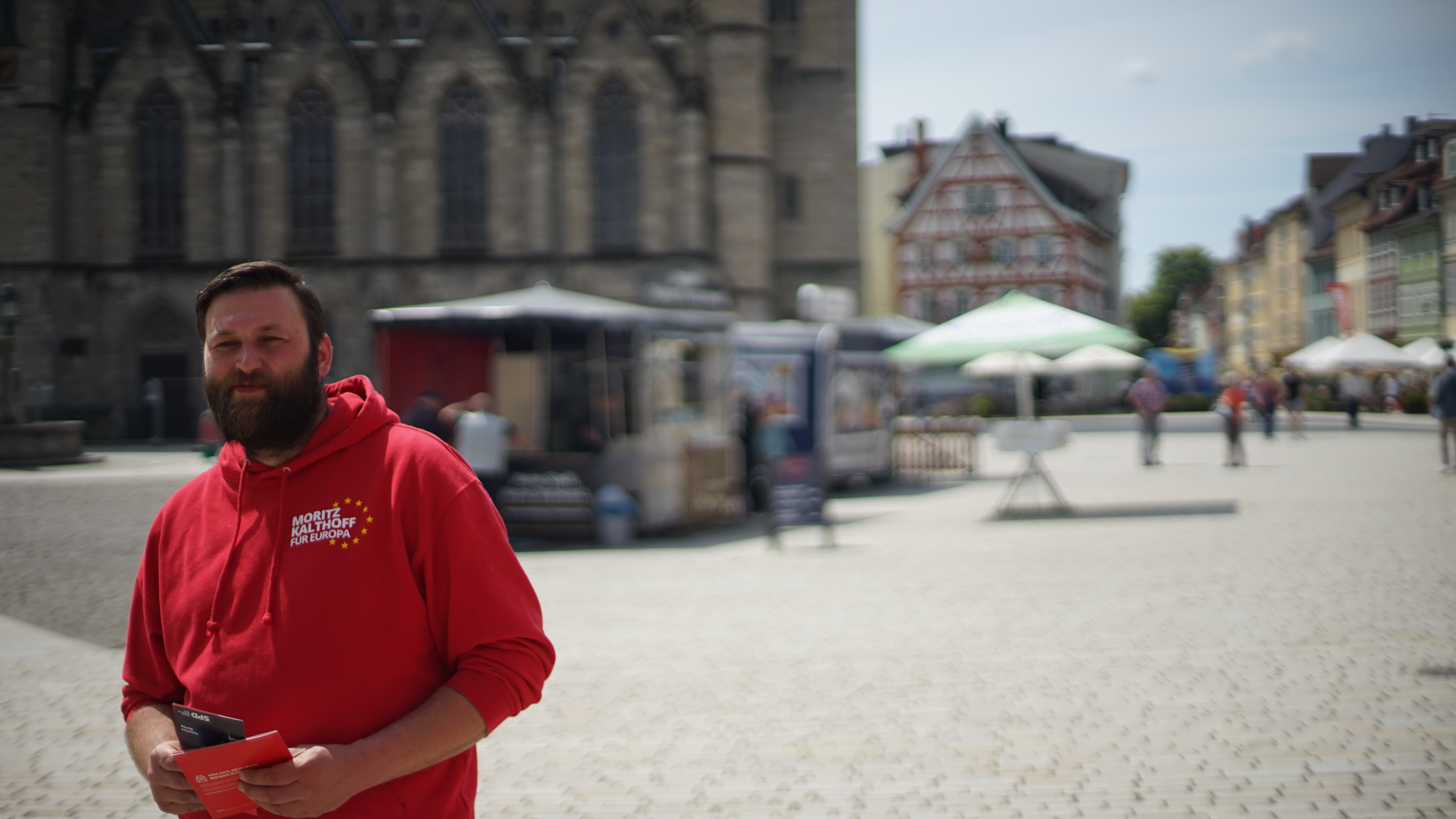 Der Thüringer SPD-Kandidat Moritz Kalthoff im Europawahlkampf.