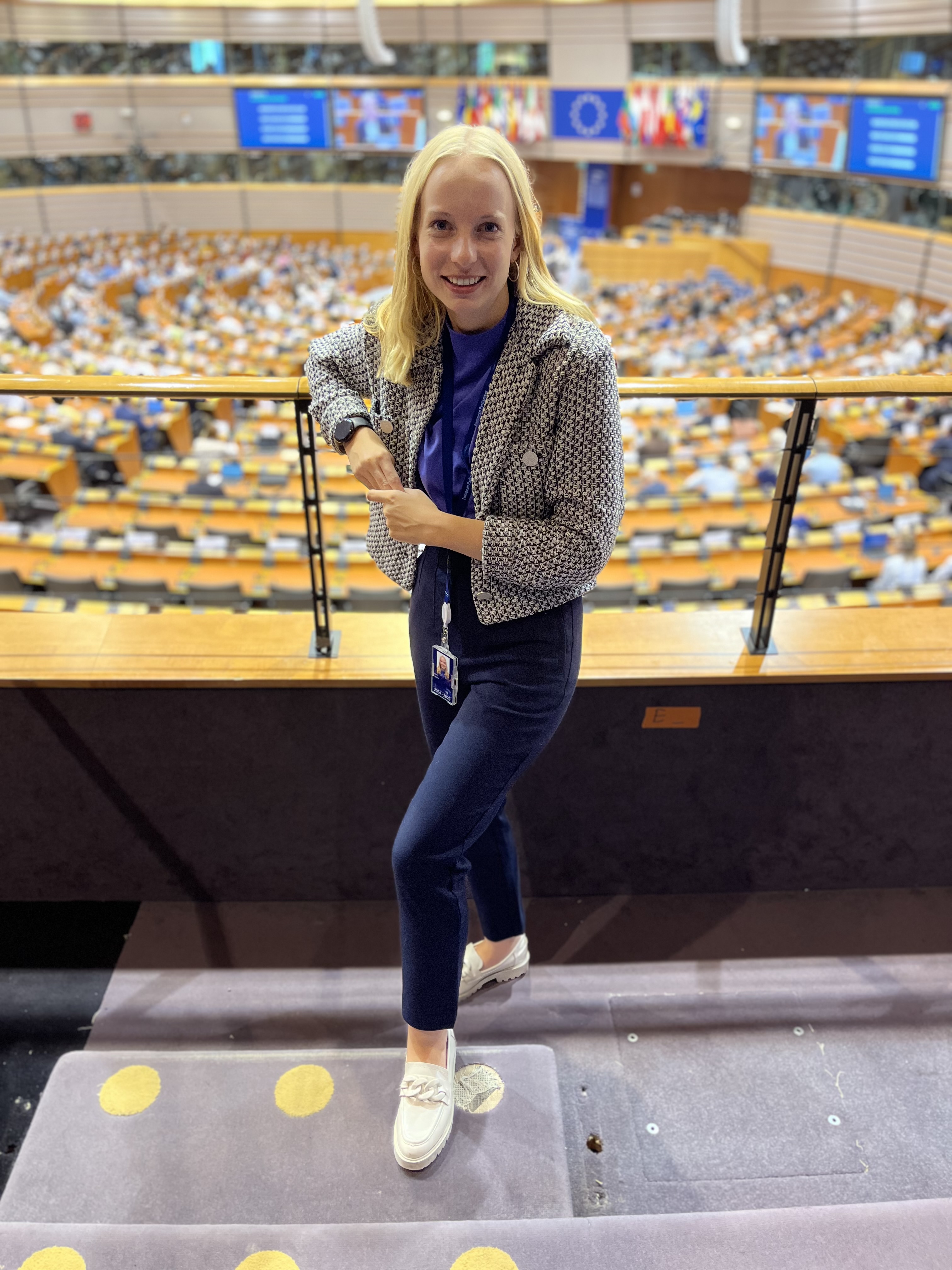 Sabrina Repp im Plenarsaal des Europaparlaments in Brüssel.