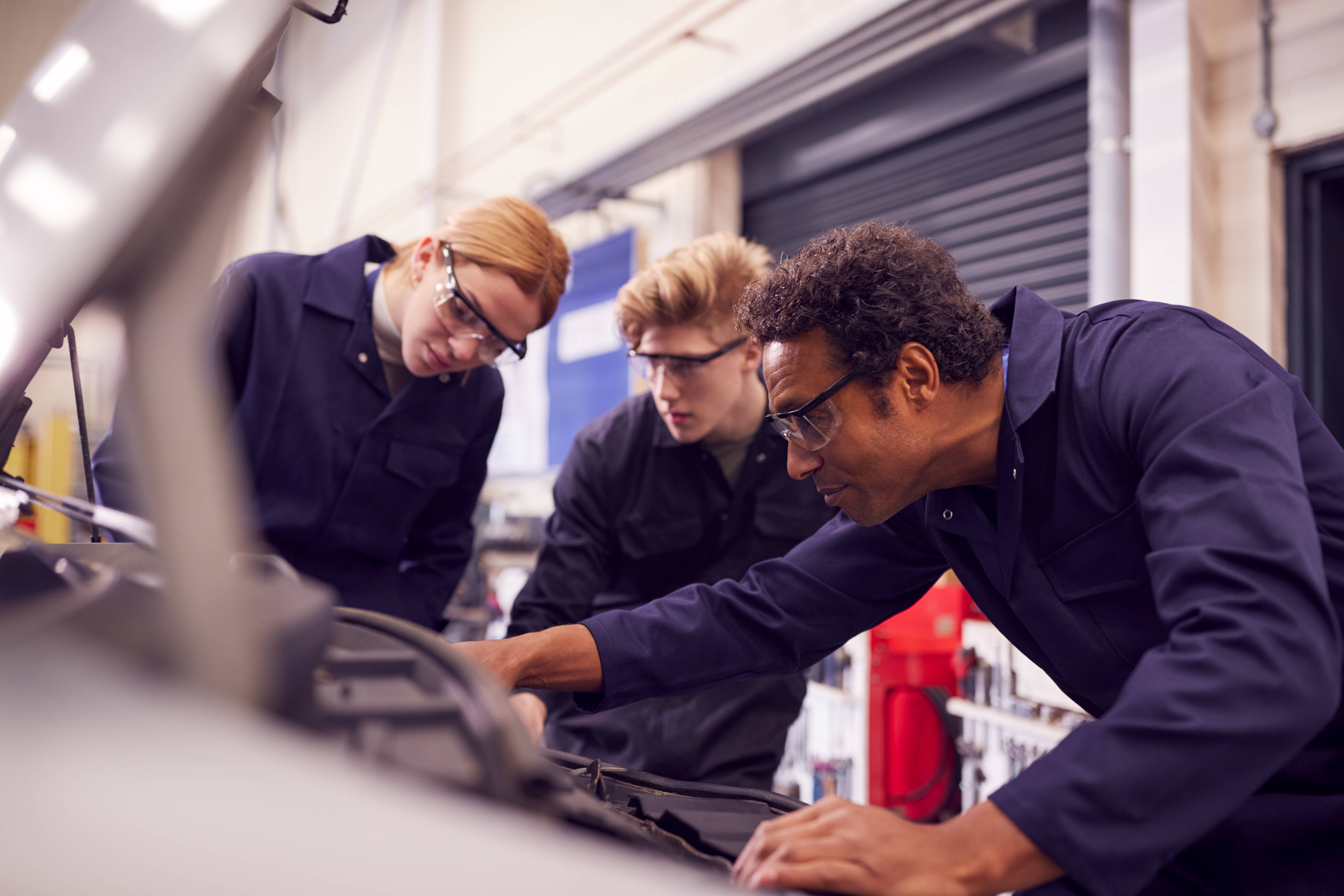 Der diesjährige Ausbildungsreport der DGB-Jugend zeigt: Viele sind mit ihrer Ausbildung zufrieden - und trotzdem gibt es Verbesserungsbedarf.