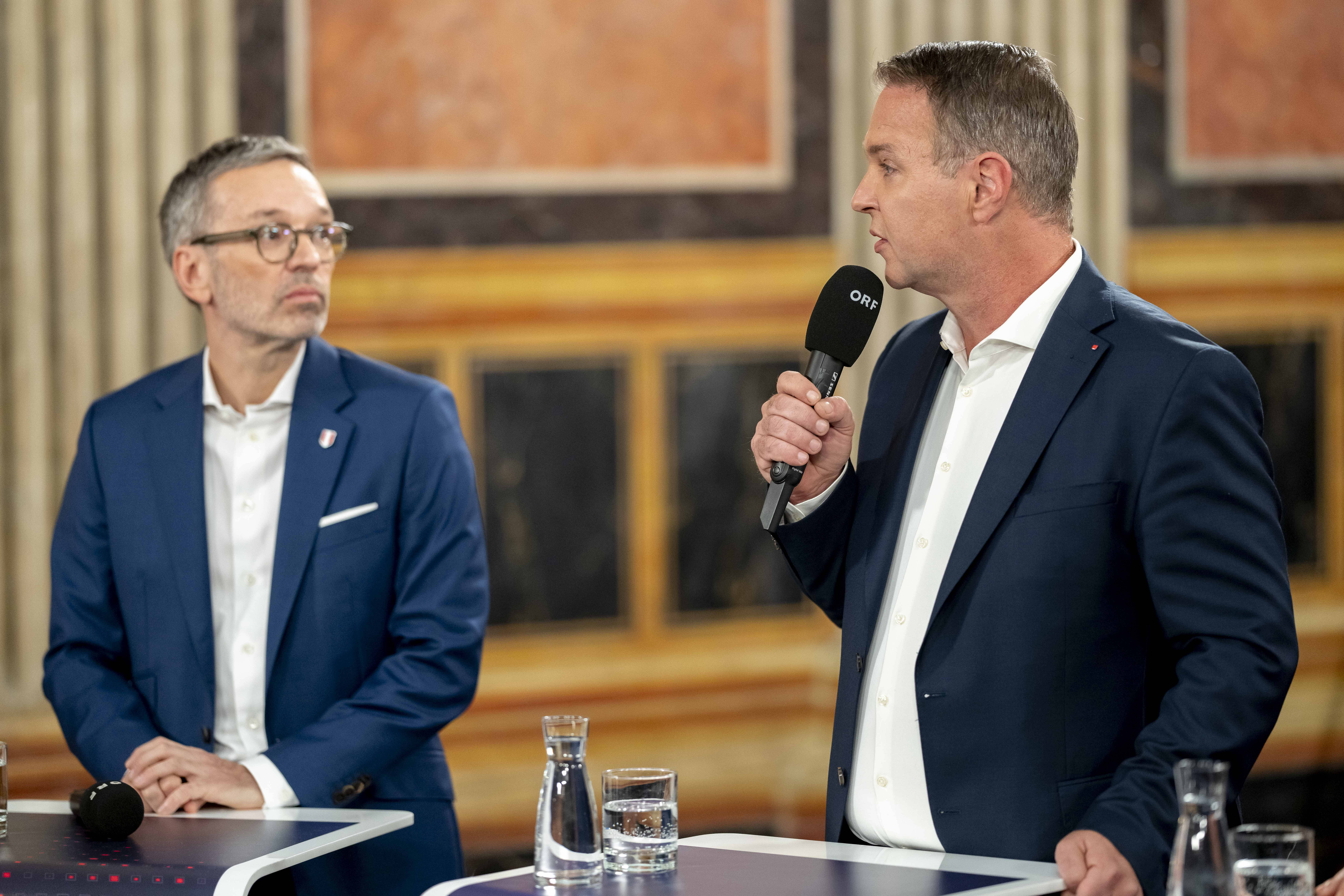 Gekämpft wie ein Löwe: SPÖ-Chef Andi Babler (r.) am Wahlabend mit dem FPÖ-Vorsitzenden Herbert Kickl
