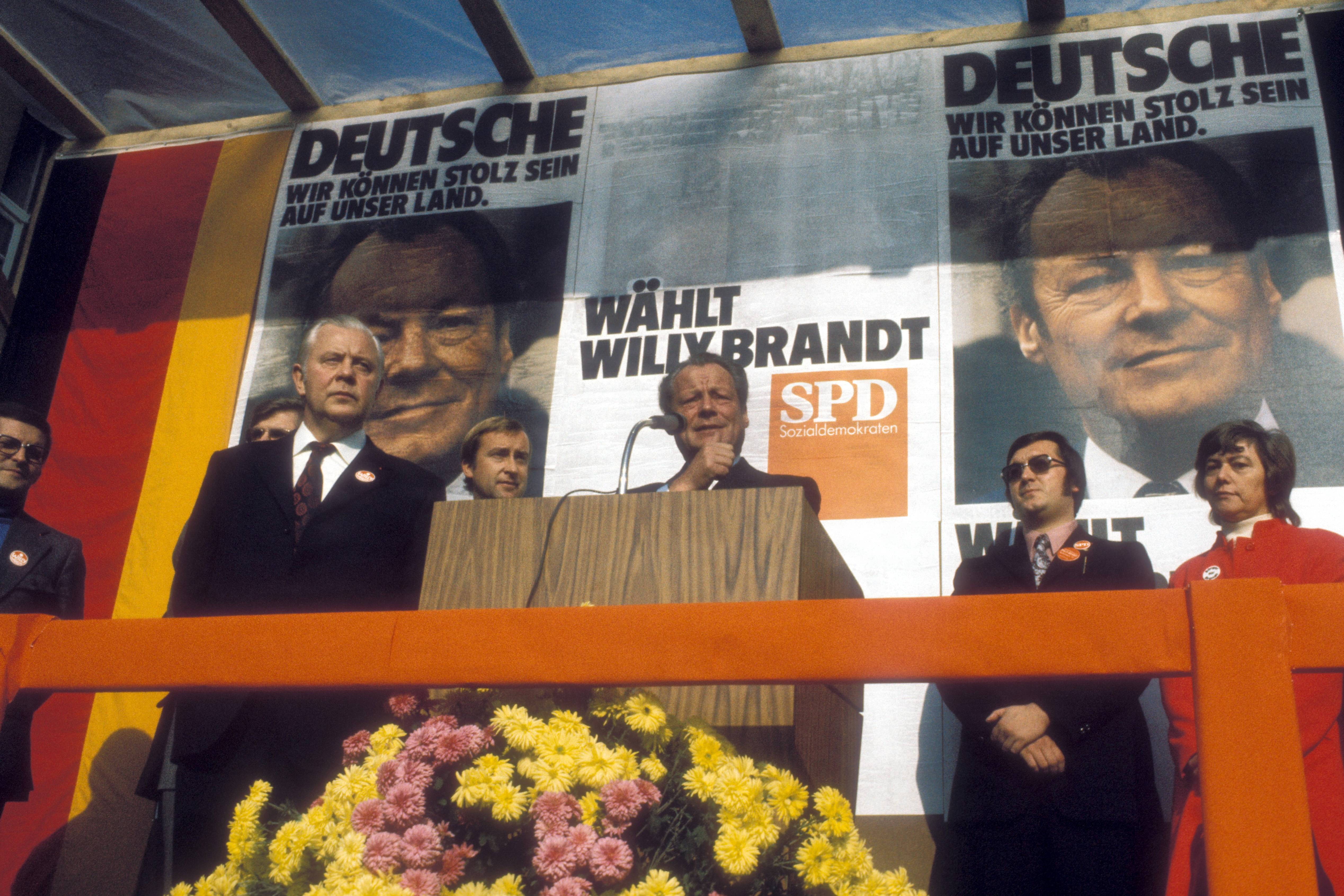Willy Brandt im Bundestagswahlkampf 1969: „Gegen Adenauers 'Keine Experimente' setzt er sein 'Keine Angst vor Experimenten'.“