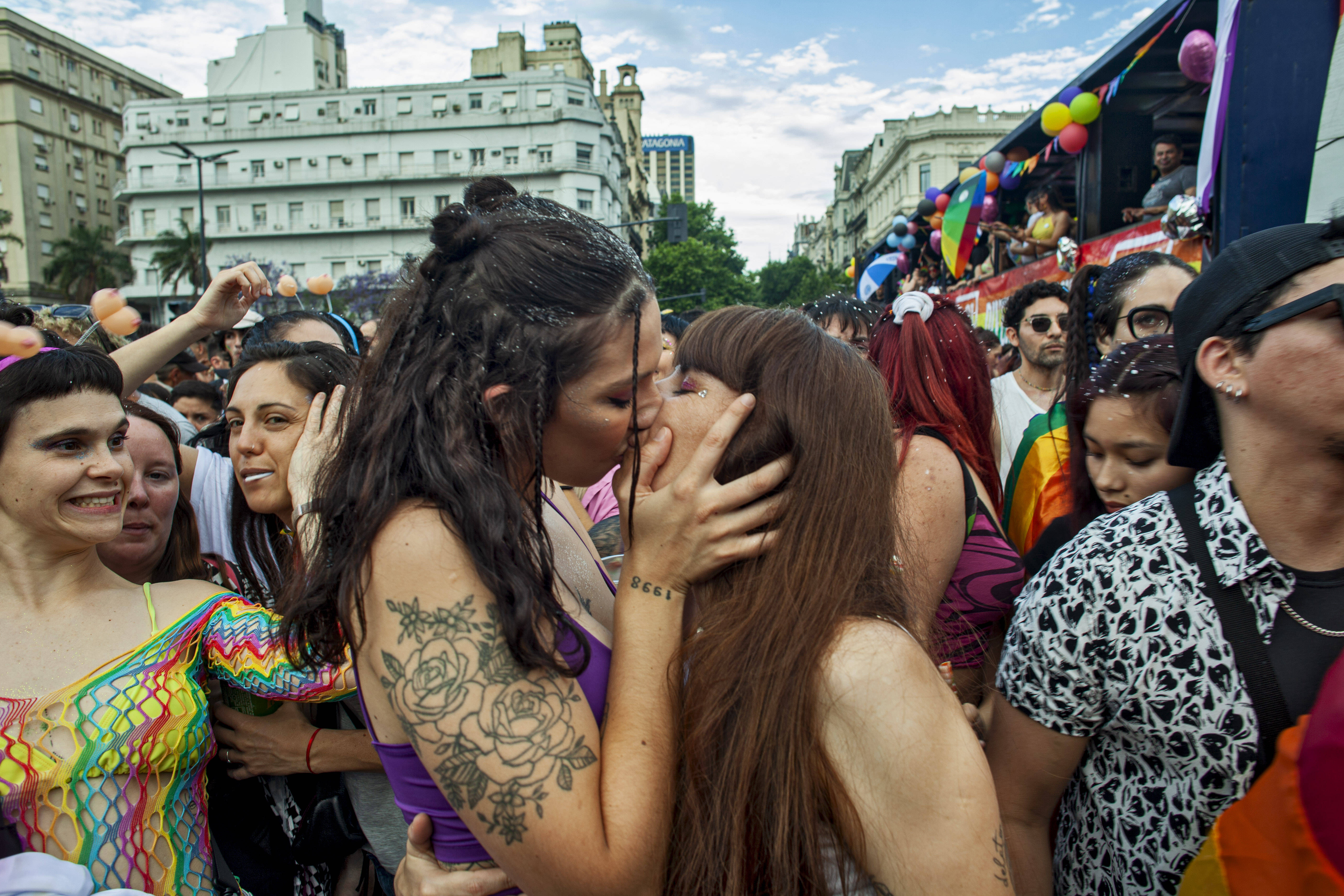 CSD in Buenos Aires: Für queere Menschen wird der argentinische Präsident Milei zur Gefahr.