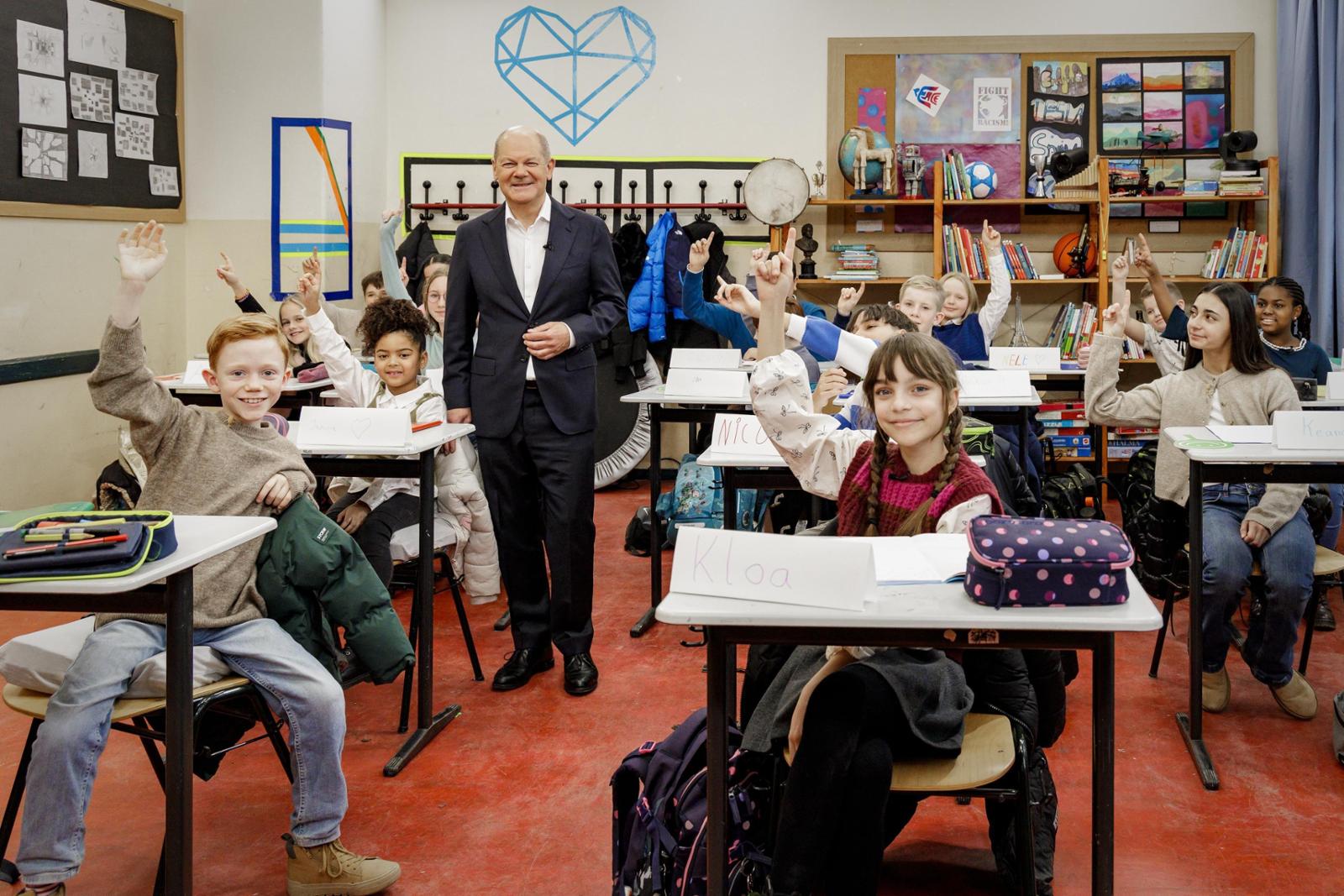 Konnte in der Schule punkten: Bundeskanzler Olaf Scholz im Sat-1-Format „Kannste (nochmal) Kanzler?“