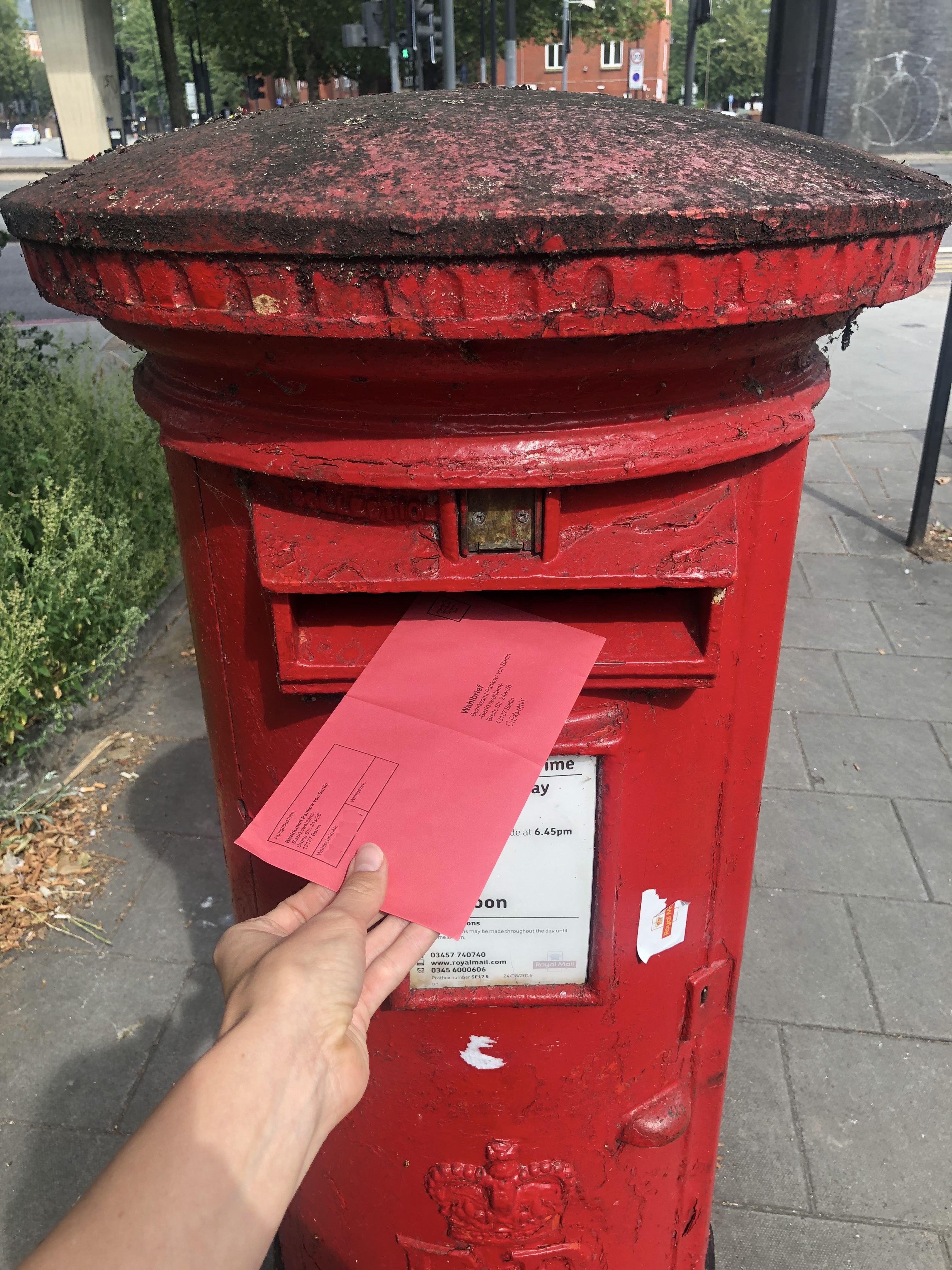 Stimmabgabe für die Bundestagswahl in London: Die Briefe vieler Deutscher aus dem Ausland kamen nicht rechtzeitig an.
