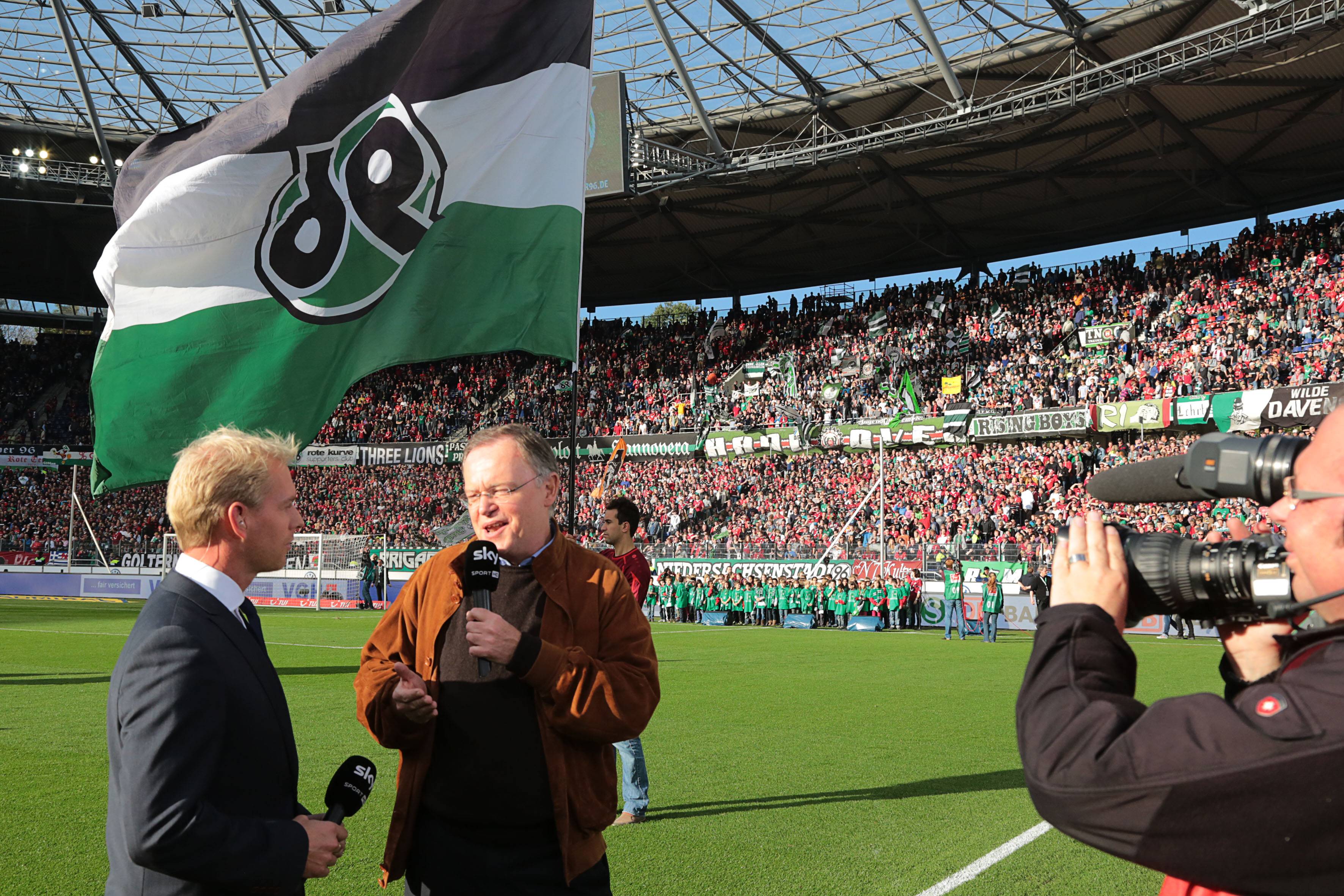 Stephan Weil bei einem Spiel von Hannover 96.