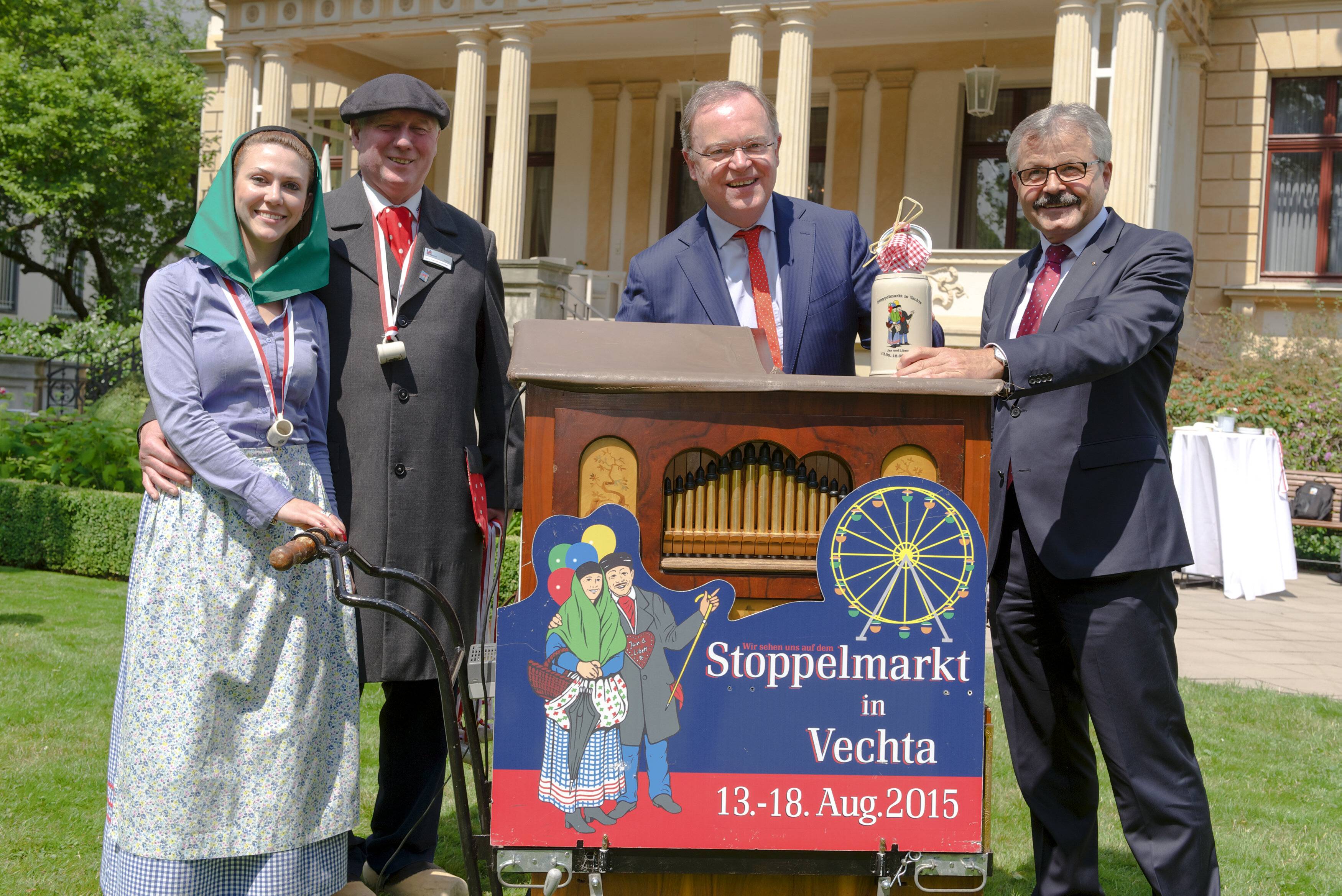 Stephan Weil beim Stoppelmarkt in Vechta (Niedersachsen).