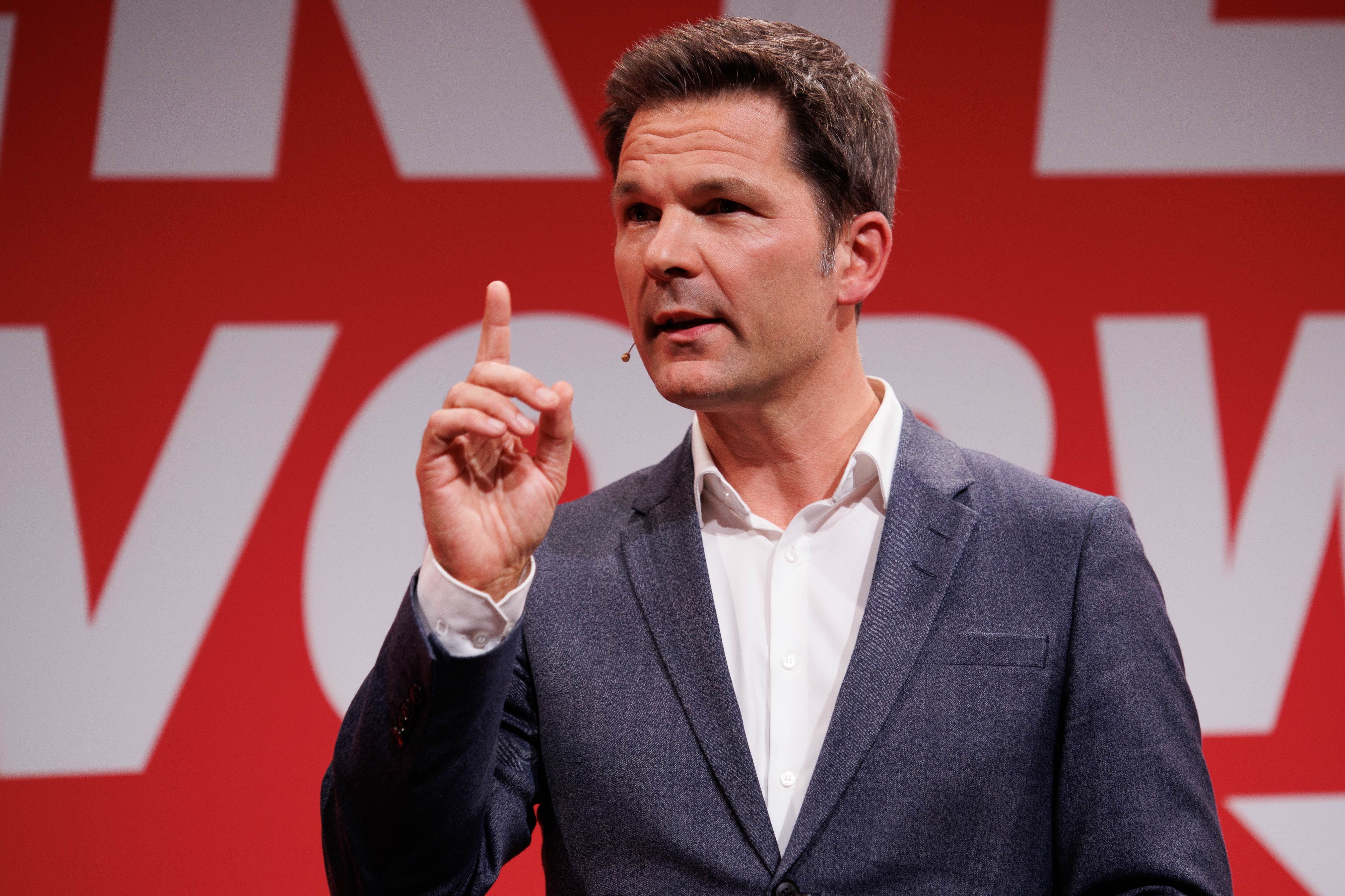 Steffen Krach, SPD-Spitzenkandidat für die Berlin-Wahl 2026, spricht bei der Veranstaltung zur Vorstellung des Zukunftsprogramms "Vorwärts Berlin".