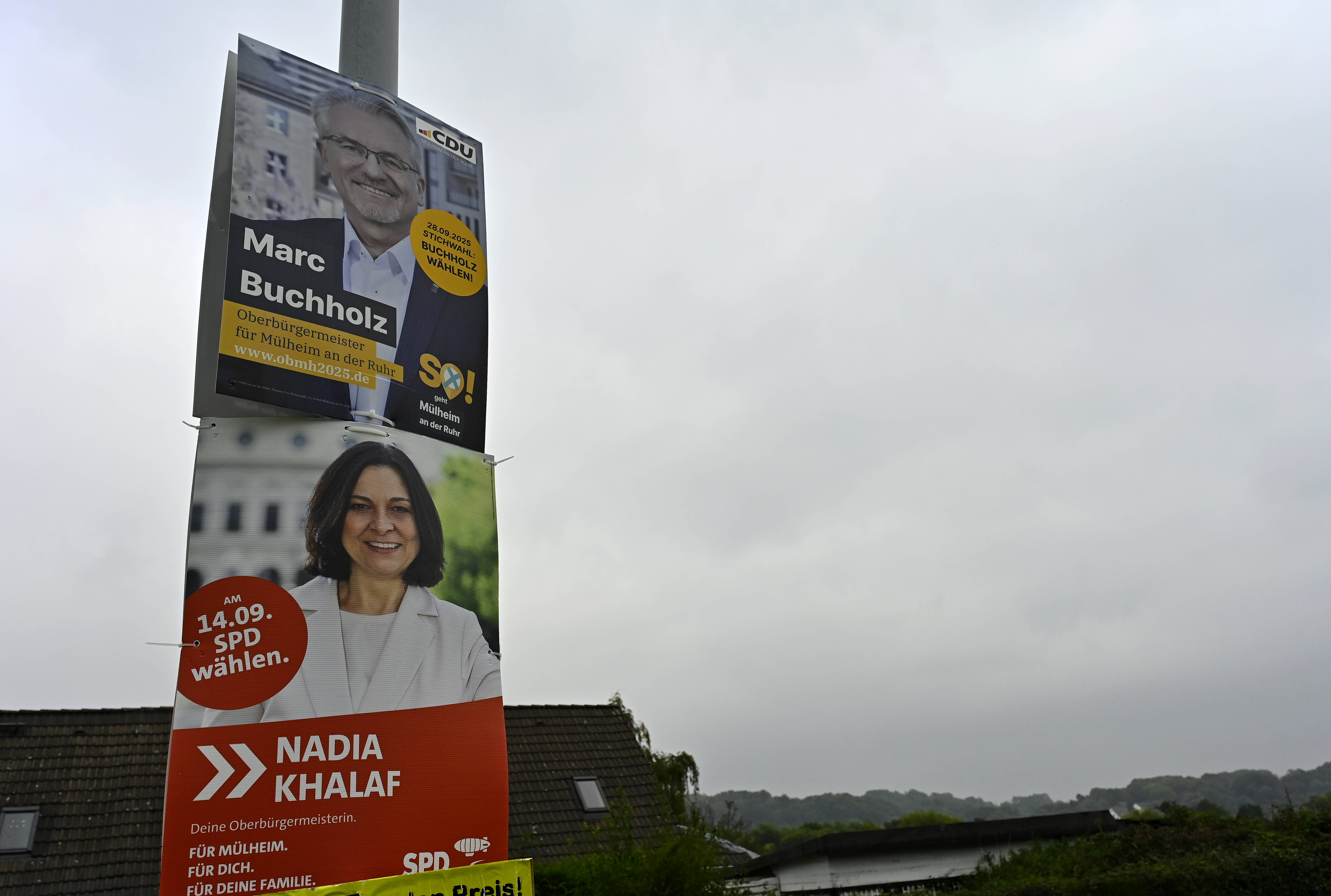Wahlplakat mit Marc Buchholz ( CDU ) und Nadia Khalaf ( SPD )