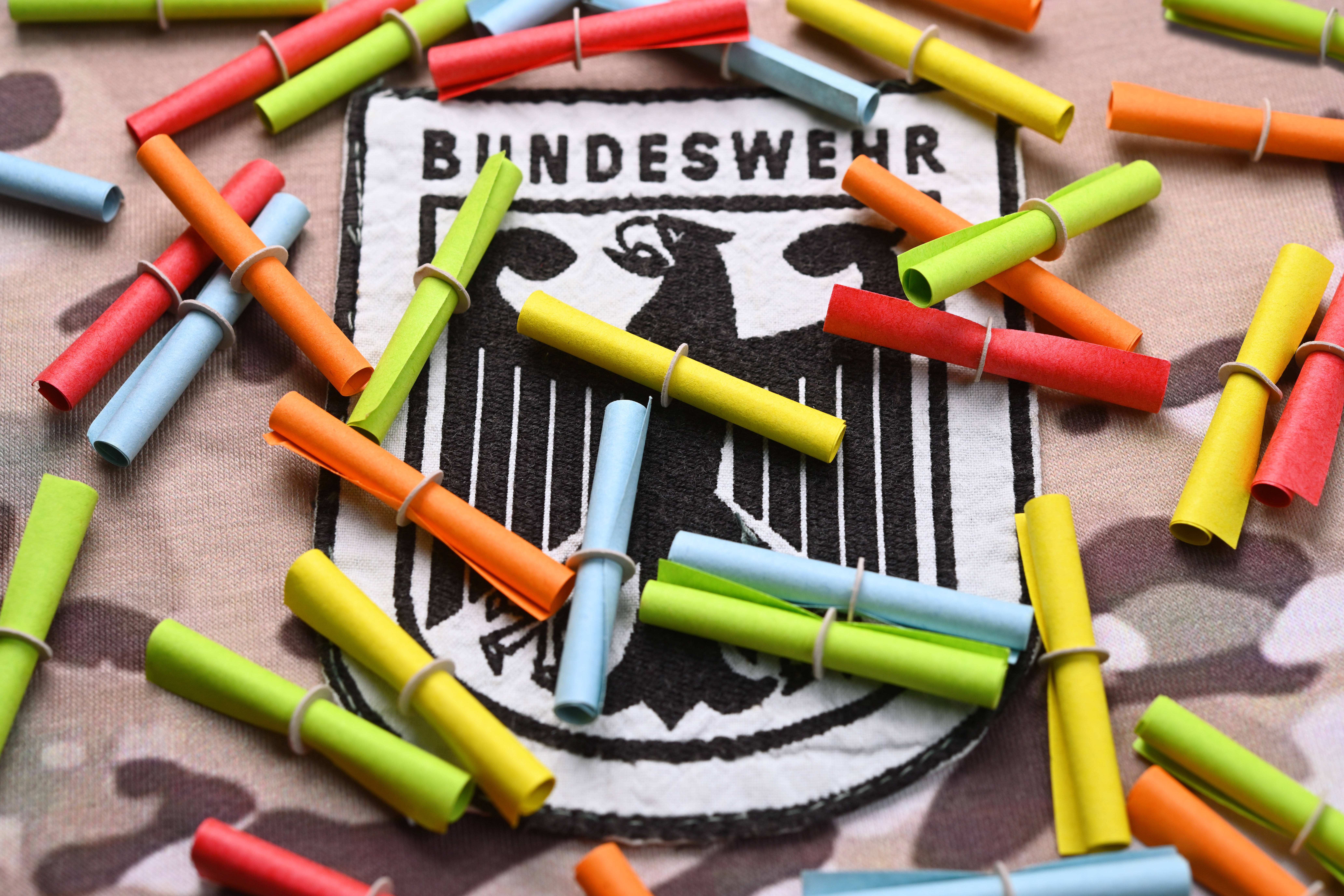 Lose auf Bundeswehrabzeichen, Symbolbild
