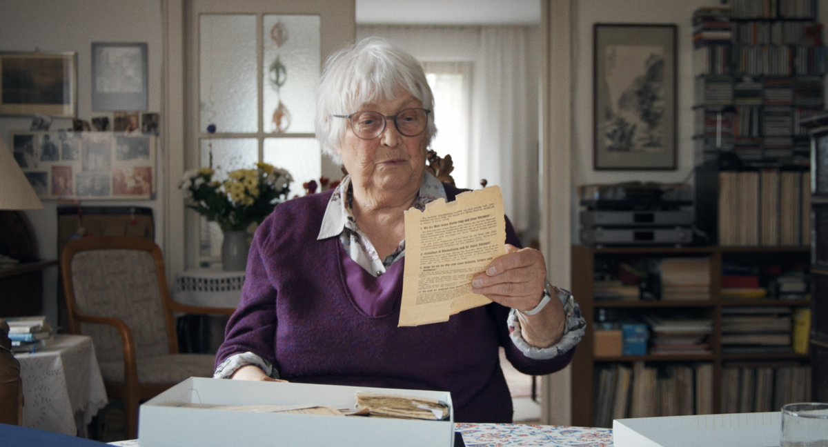 "Das Ungesagte": Eine Zeitzeugin mit Relikten aus der NS-Zeit