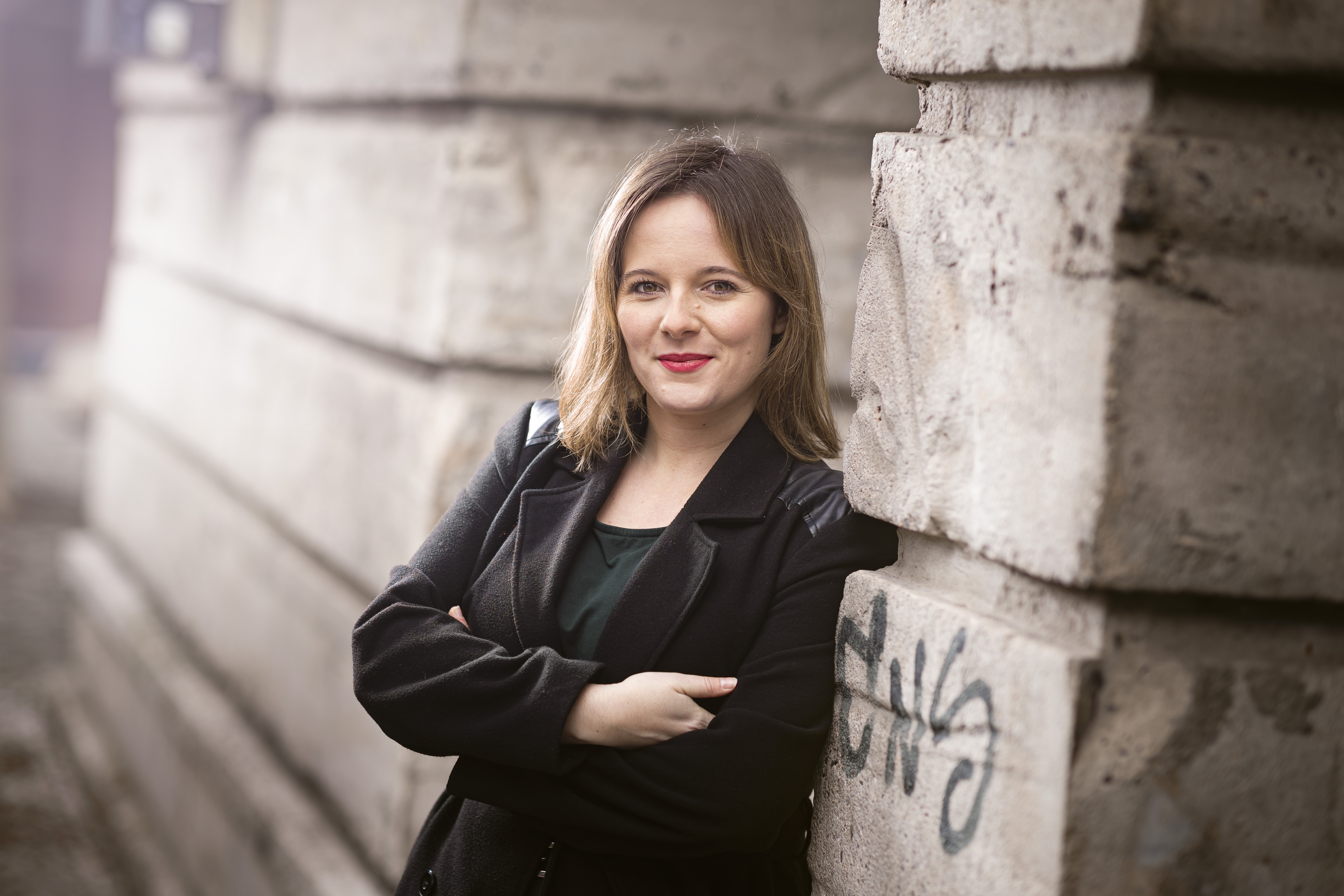 Die Juso-Bundesvorsitzende Jessica Rosenthal will ihren Bonner Wahlkreis direkt gewinnen und in den Bundestag einziehen.