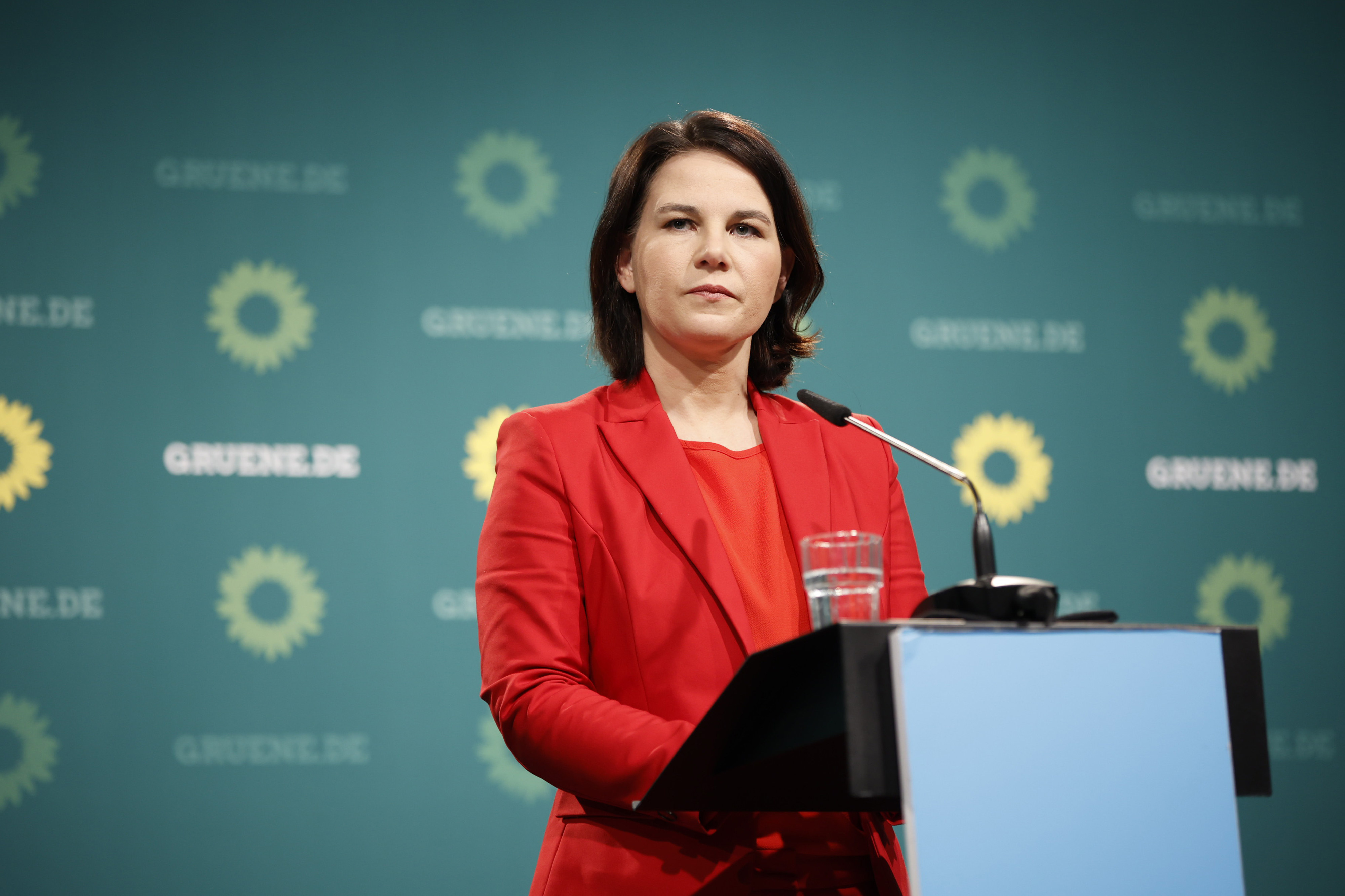 Annalena Baerbock muss sich entscheiden, Kanzlerkandidatin welcher Partei sie sein will. Einer progressiven, zukunftsorientierten oder einer, der in Regierungsverantwortung alle Wahlversprechen egal sind?