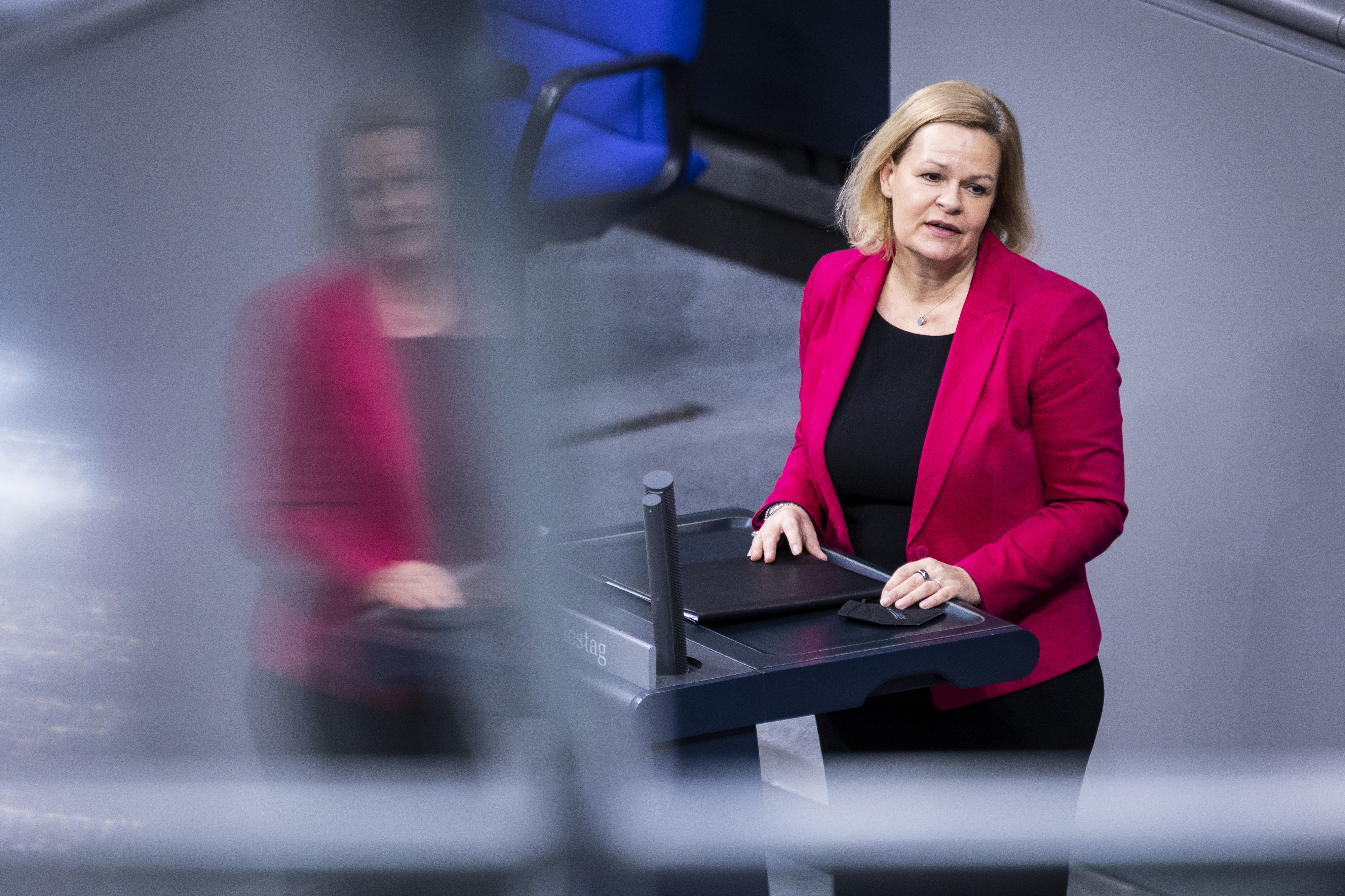 Neues Handeln und einen neuen Geist in der Migrationspolitik hat sich Bundesinnenministerin Nancy Faeser auf die Fahnen geschrieben.