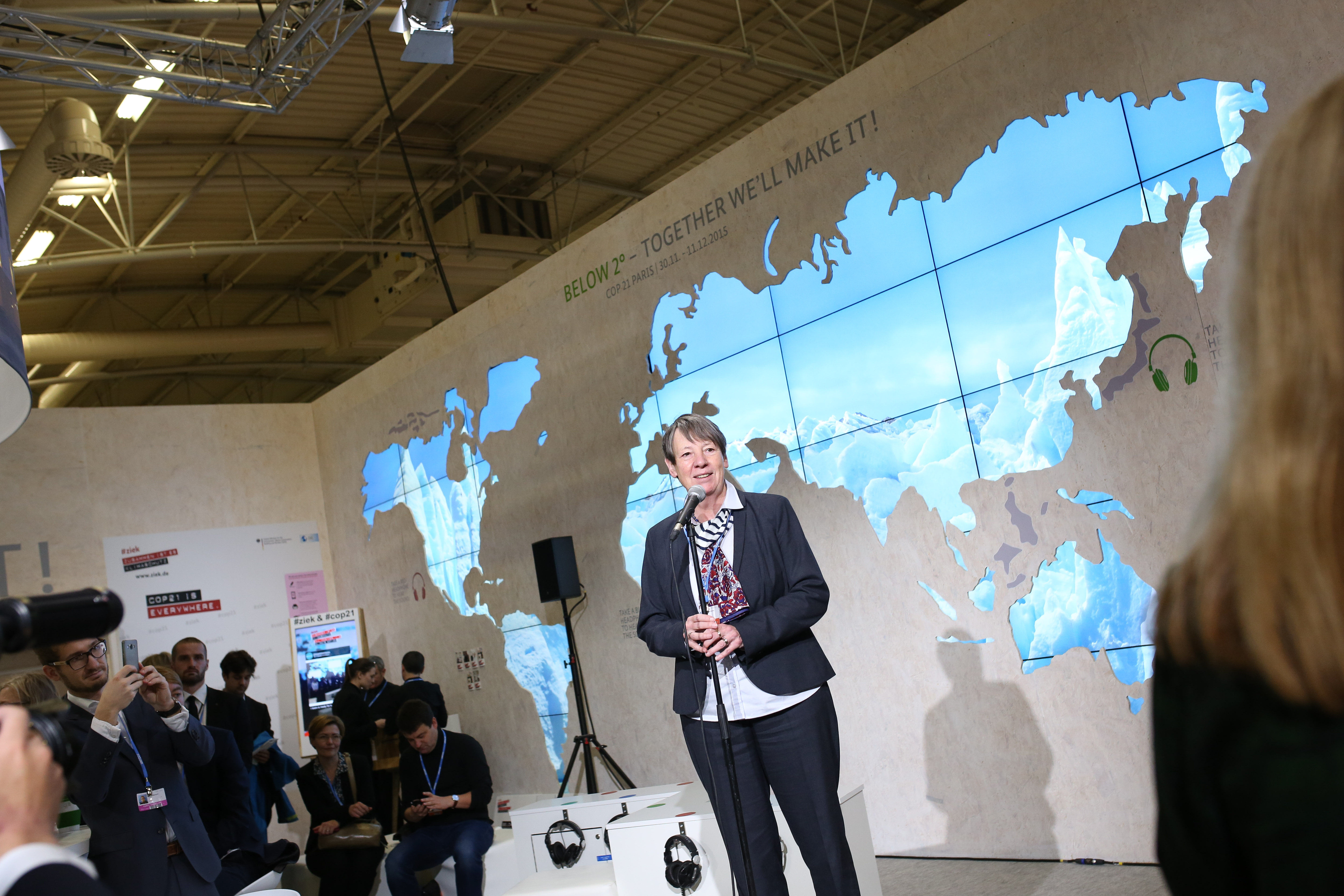 Barbara Hendricks auf der COP21