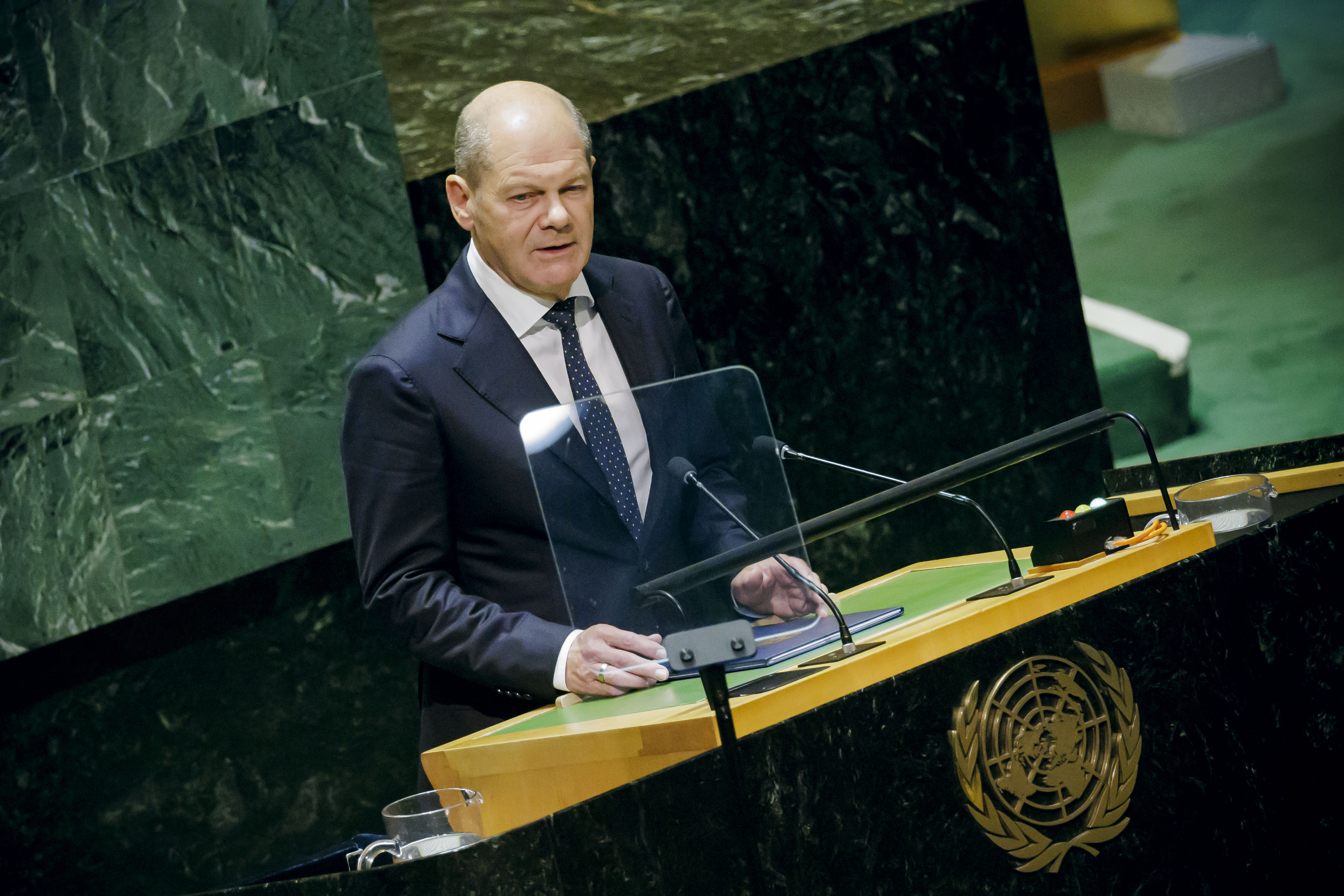 Bundeskanzler Olaf Scholz spricht in der UN-Generalversammlung in New York.