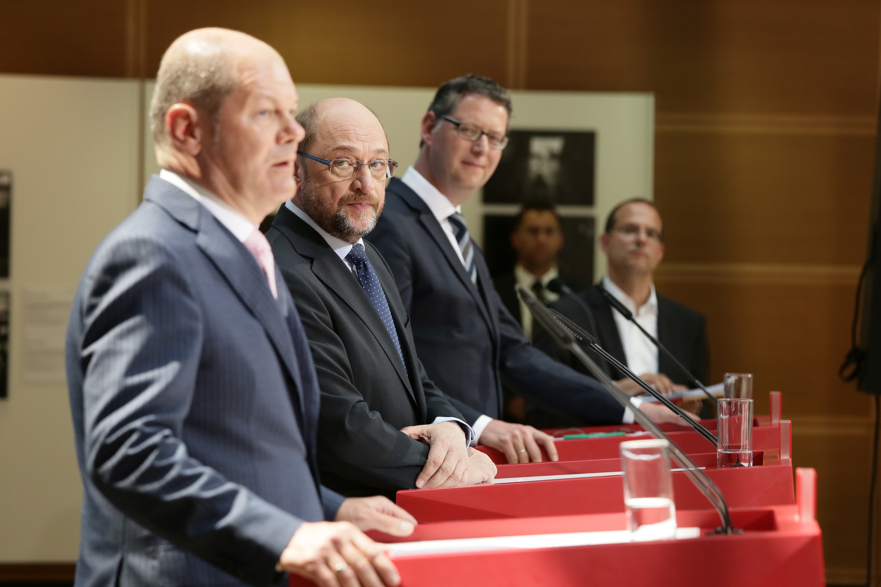 Olaf Scholz, Erster Bürgermeister der Hansestadt Hamburg mit SPD-Chef und Kanzlerkandidat Martin Schulz und SPD-Vize Thorsten Schäfer-Gümbel