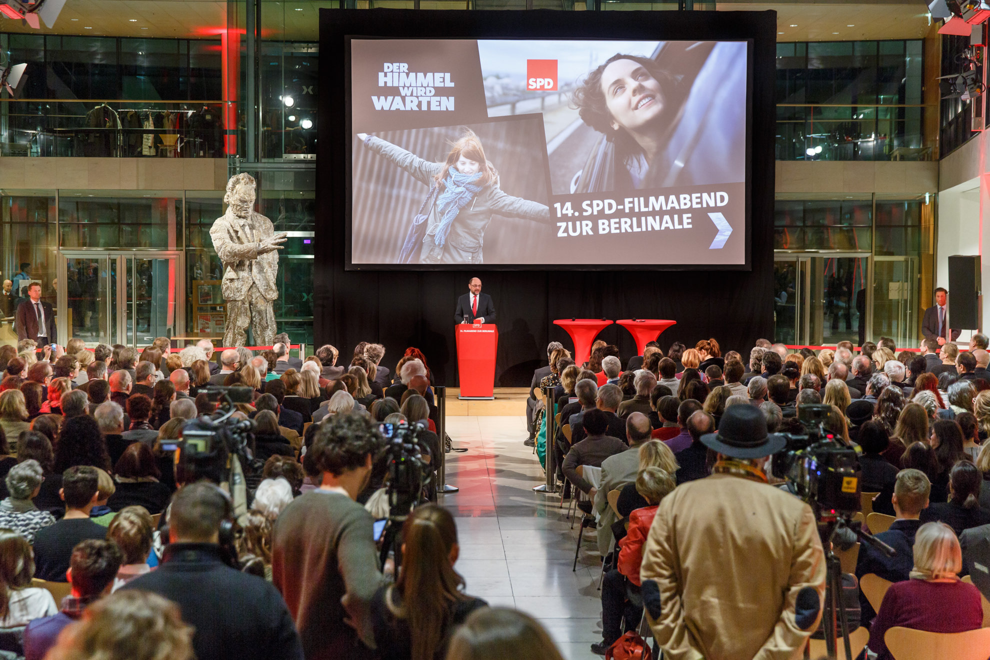 Kanzlerkandidat Martin Schulz ist überzeugt: Filme können Risse und Abgründe in unserer Gesellschaft sichtbar machen