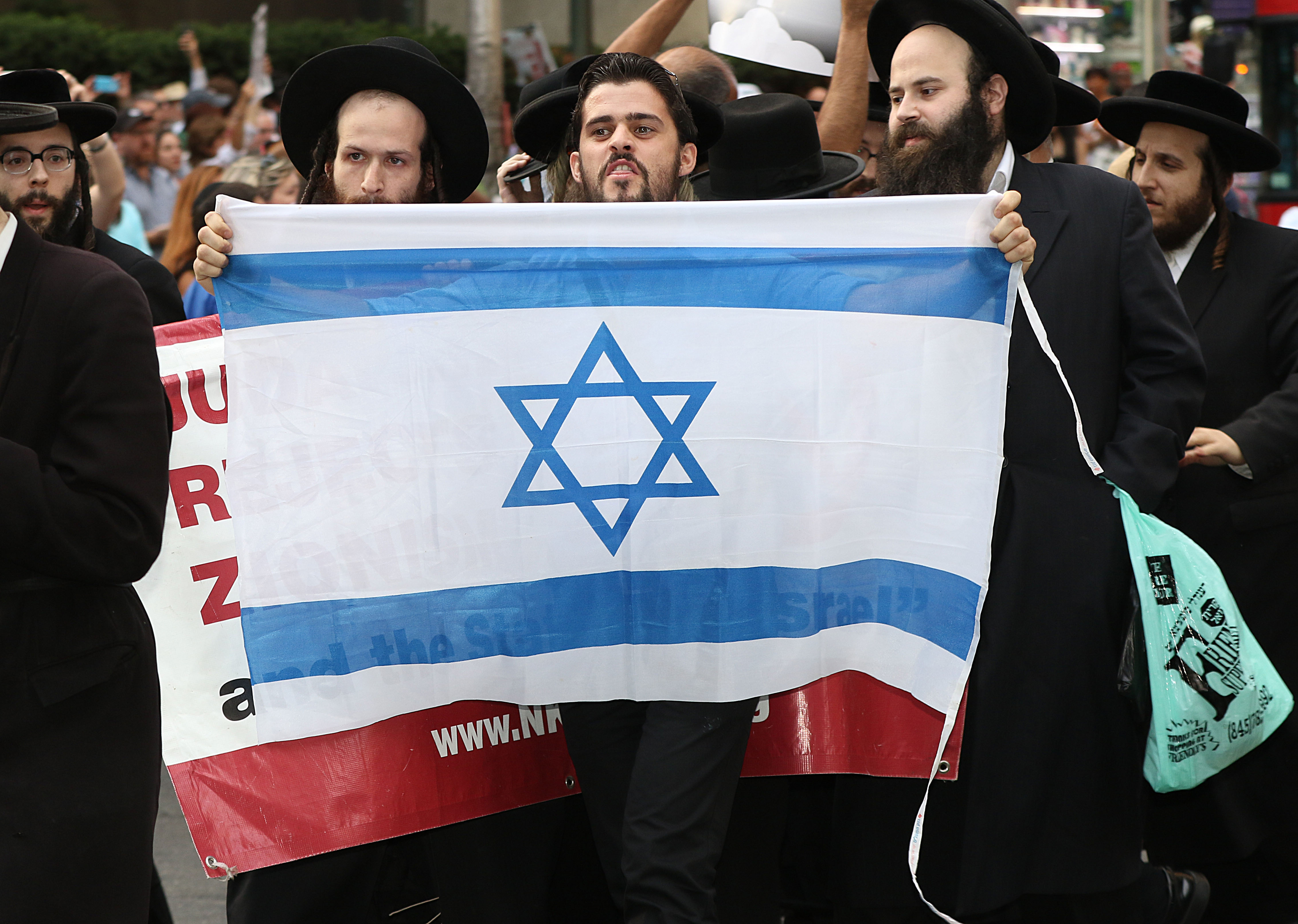 Demonstration gegen Atom-Abkommen mit dem Iran