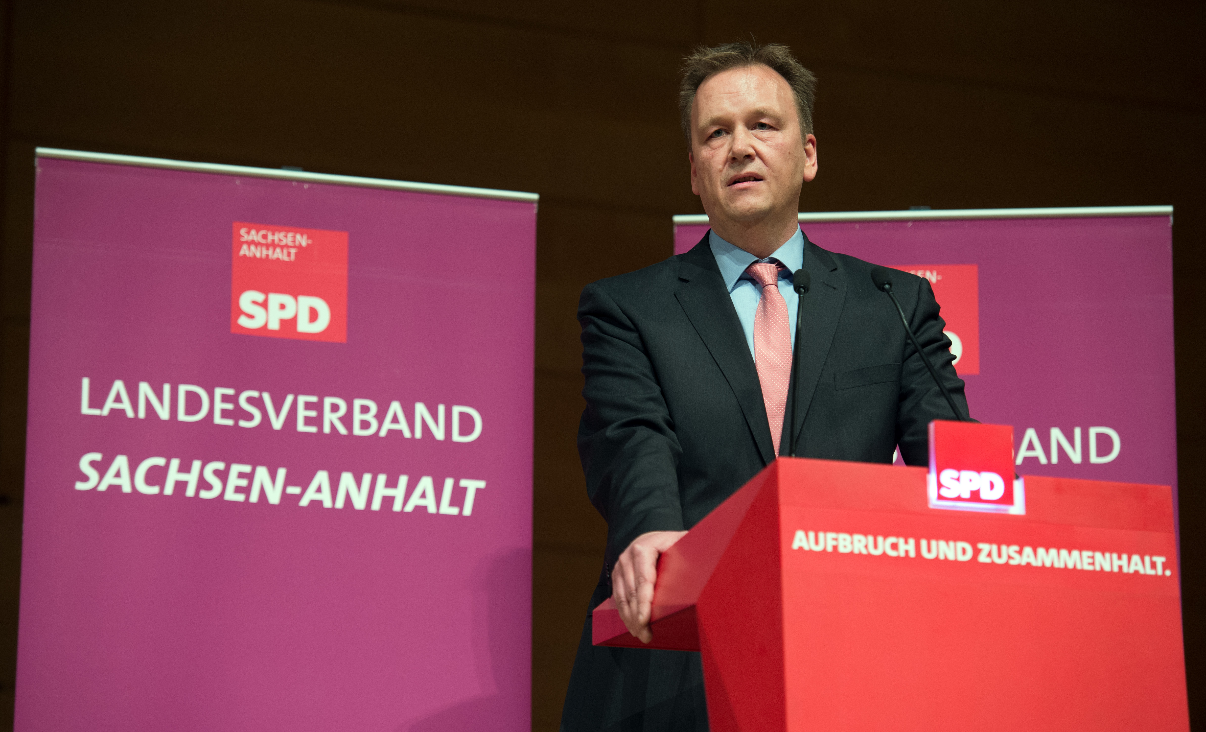 Burkhard Lischka wurde vom Sonderparteitag der SPD Sachsen-Anhalt mit 96 Prozent zum neuen Vorsitzenden gewählt.