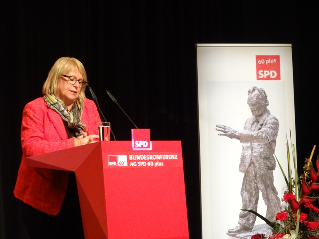 "Die Aussicht auf Sterbehilfe kann die Angst vor dem Sterbeprozess nehmen", sagt Angelika Graf, Vorsitzende der AG SPD 60 plus.