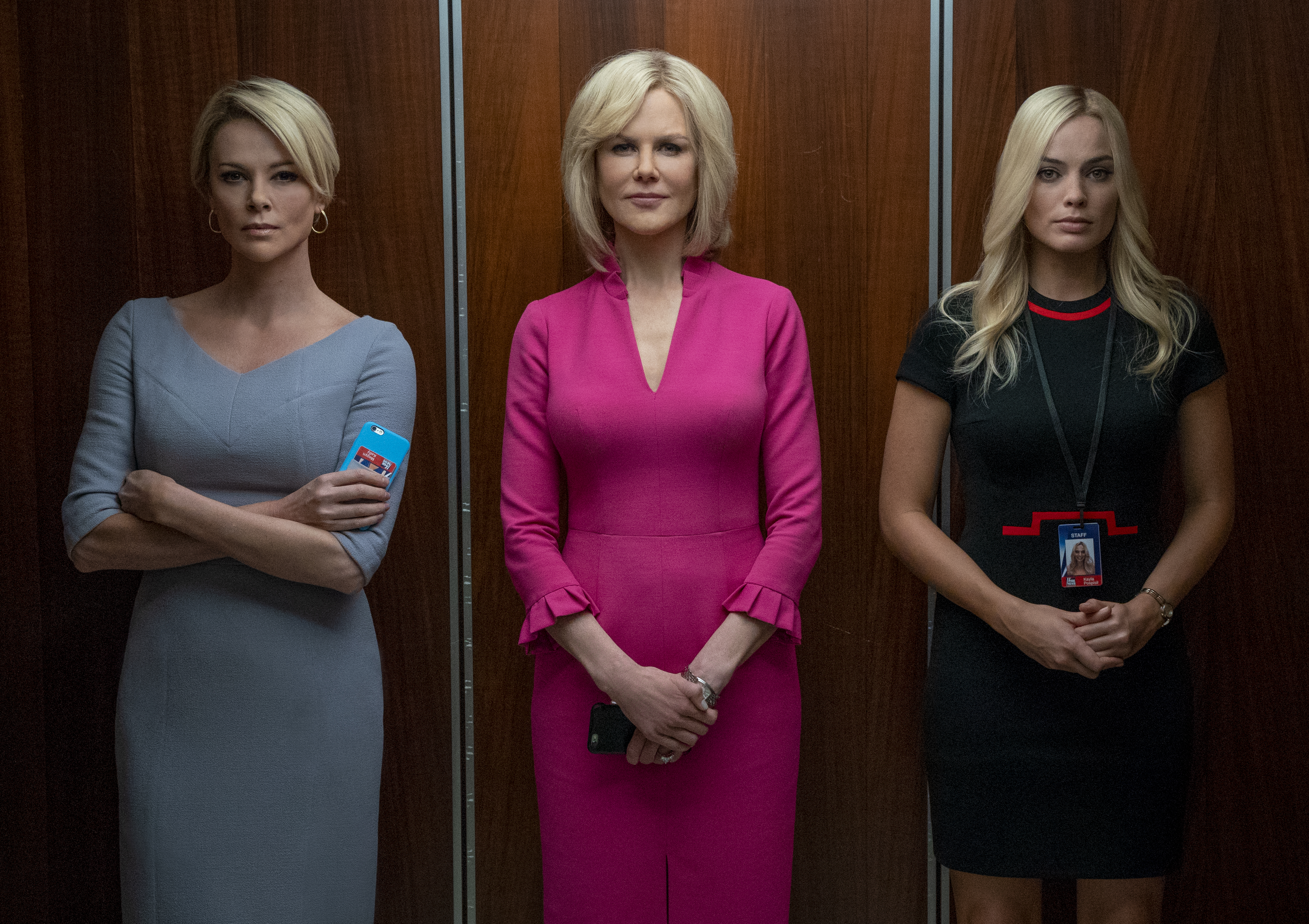 Seltener Moment der Gemeinsameit: Megyn Kelly, Gretchen Carlson und Kayla Pospisil im Aufzug.