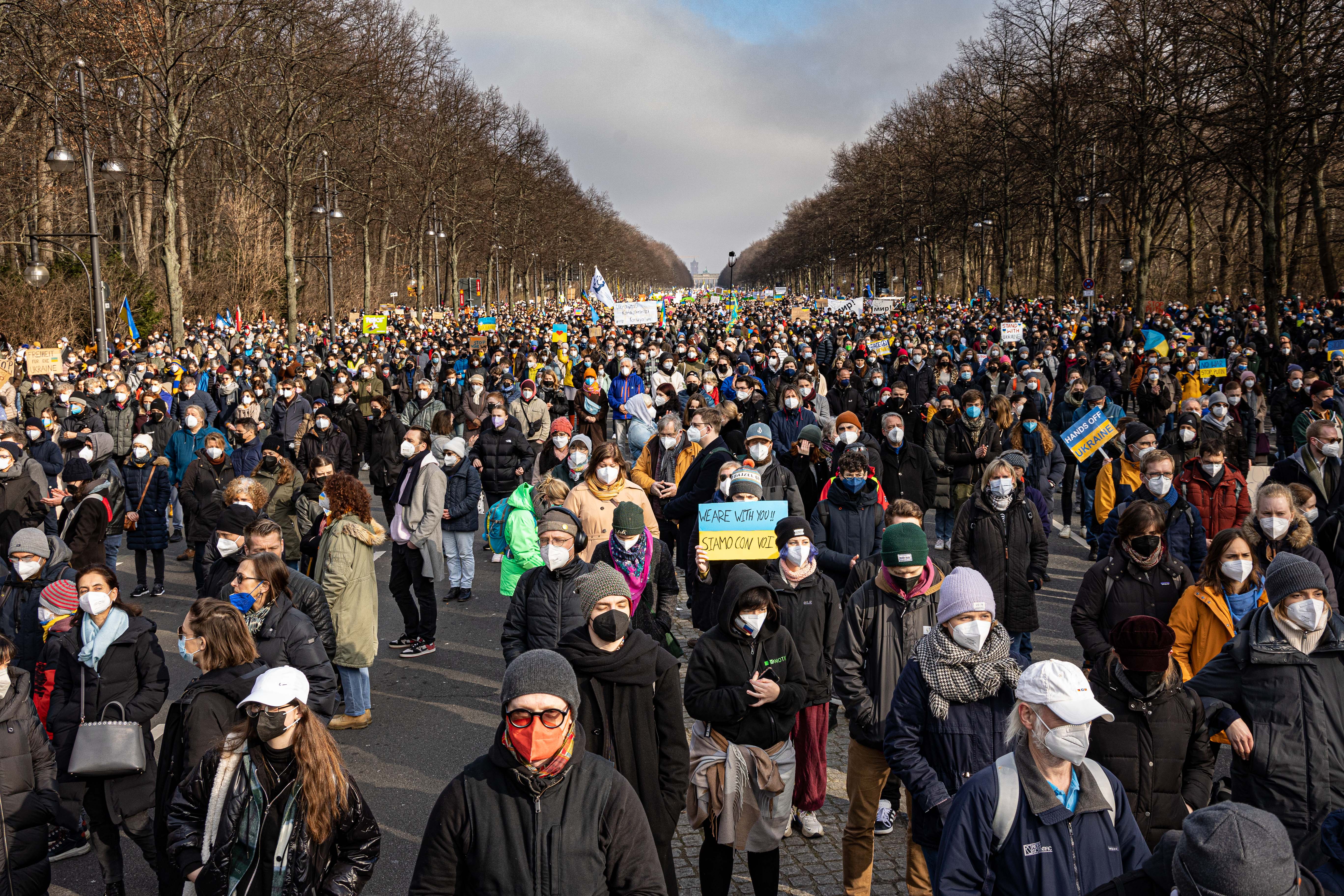 Starkes Zeichen: Mehr als 100.000 Menschen demonstrierten am 27. Februar gegen den Krieg in der Ukraine.