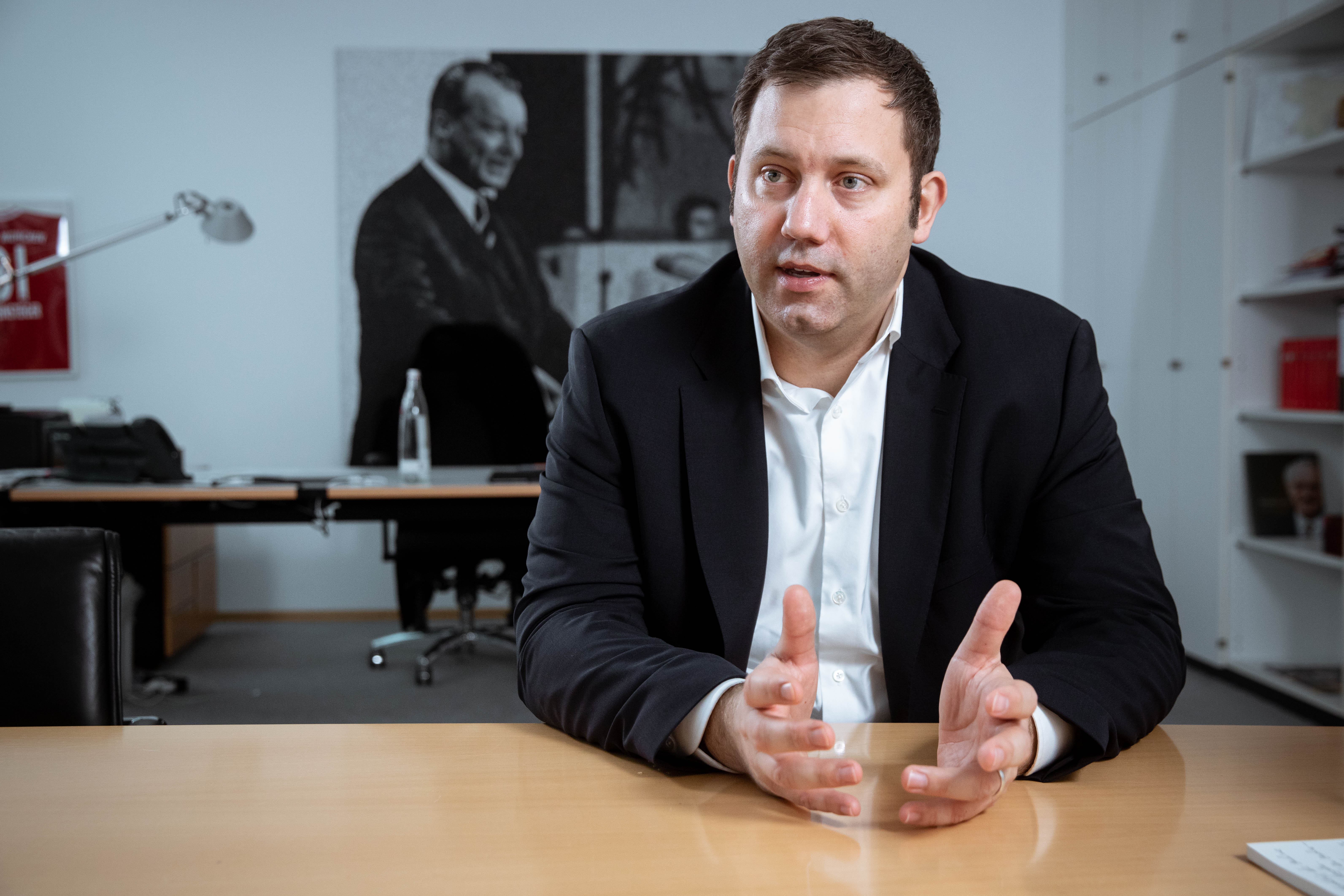 Die SPD ist die Partei in Deutschland, die ihre Mitglieder am meisten wertschätzt und beteiligt, sagt Lars Klingbeil. Der Generalsekretär möchte das noch weiter ausbauen.