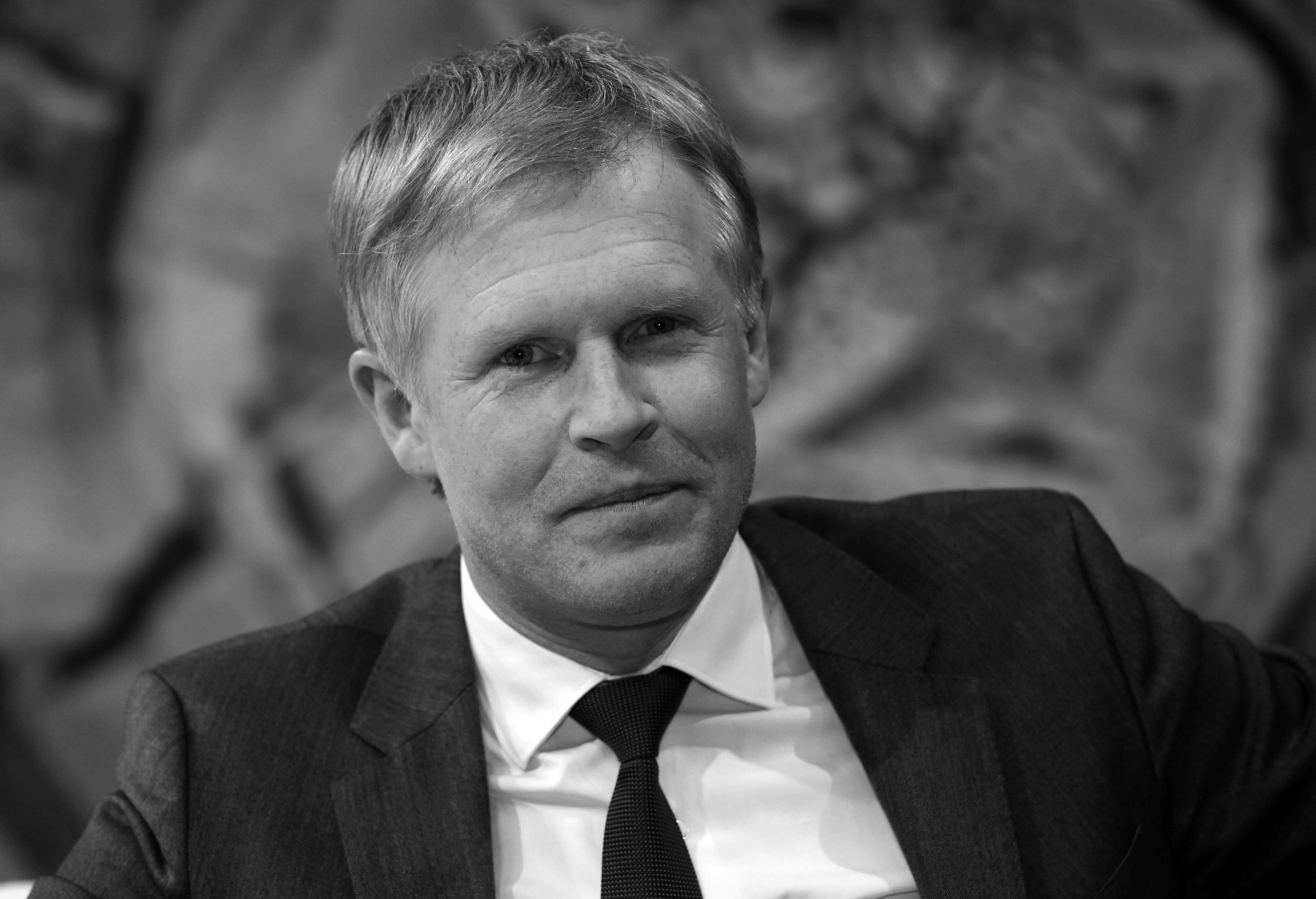 Allein schon sein Lebensweg weist ihn als überzeugten Europäer aus: Im Alter von nur 46 Jahren ist Henrik Enderlein gestorben.