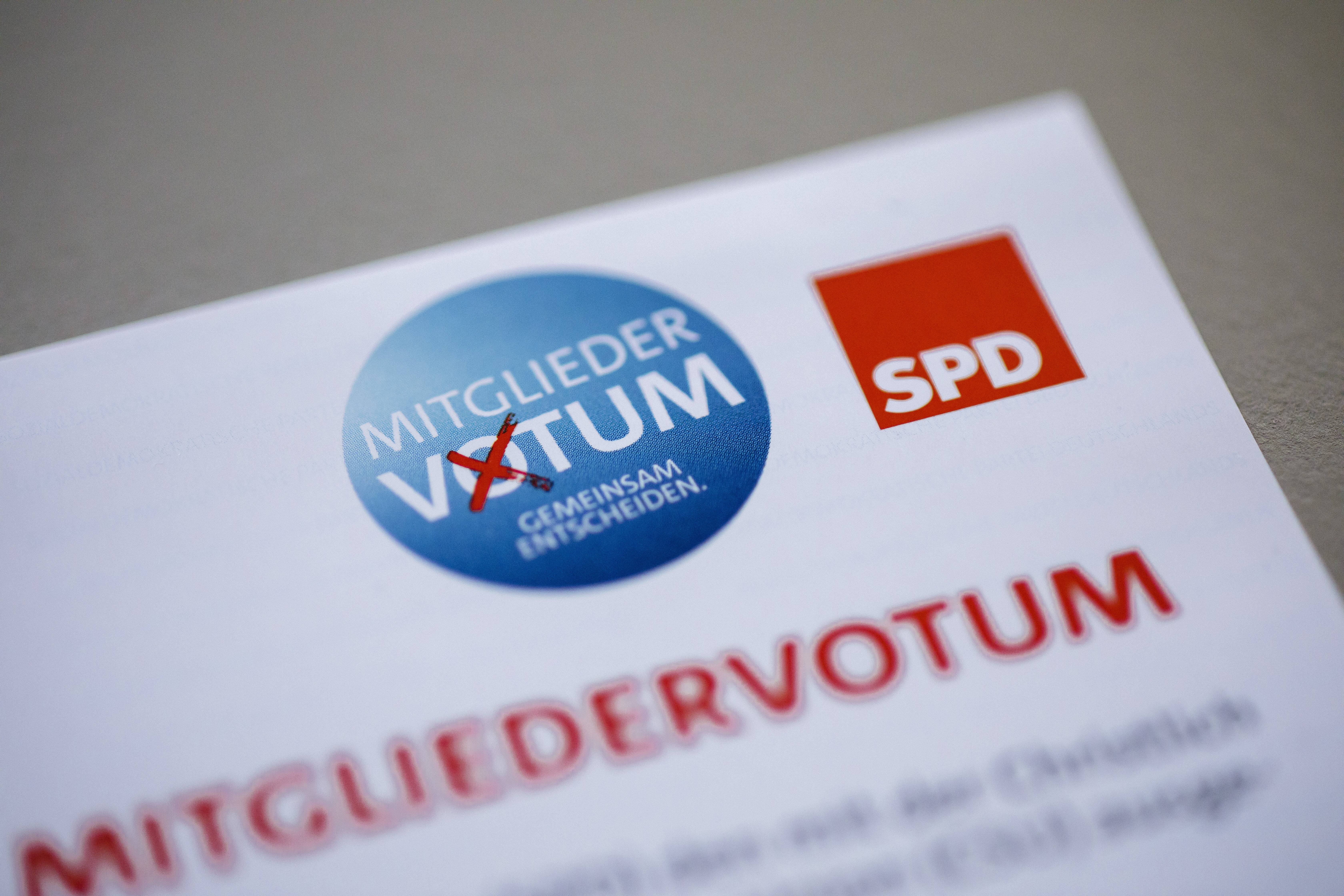 So war es 2018 im Bund: Nun entscheiden die Mitglieder der SPD Berlin, ob sie eine Koalition mit der CDU eingehen wollen.