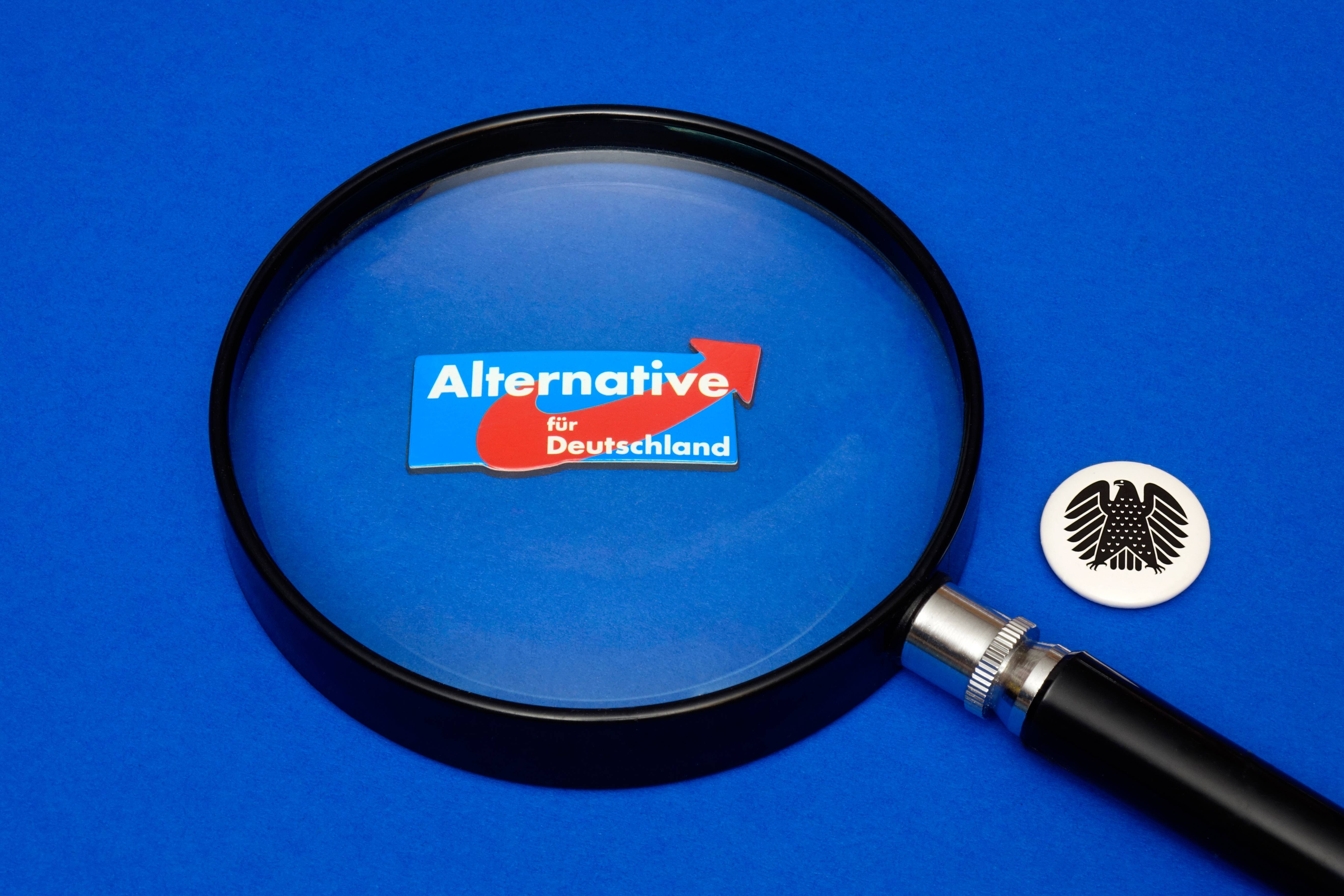 Die AfD steht bereits unter der Beobachtung des Verfassungsschutzes. Ein Verbot der Partei würde das Problem in der Gesellschaft allerdings nicht lösen, ist SPD-Politiker Frank Junge überzeugt.