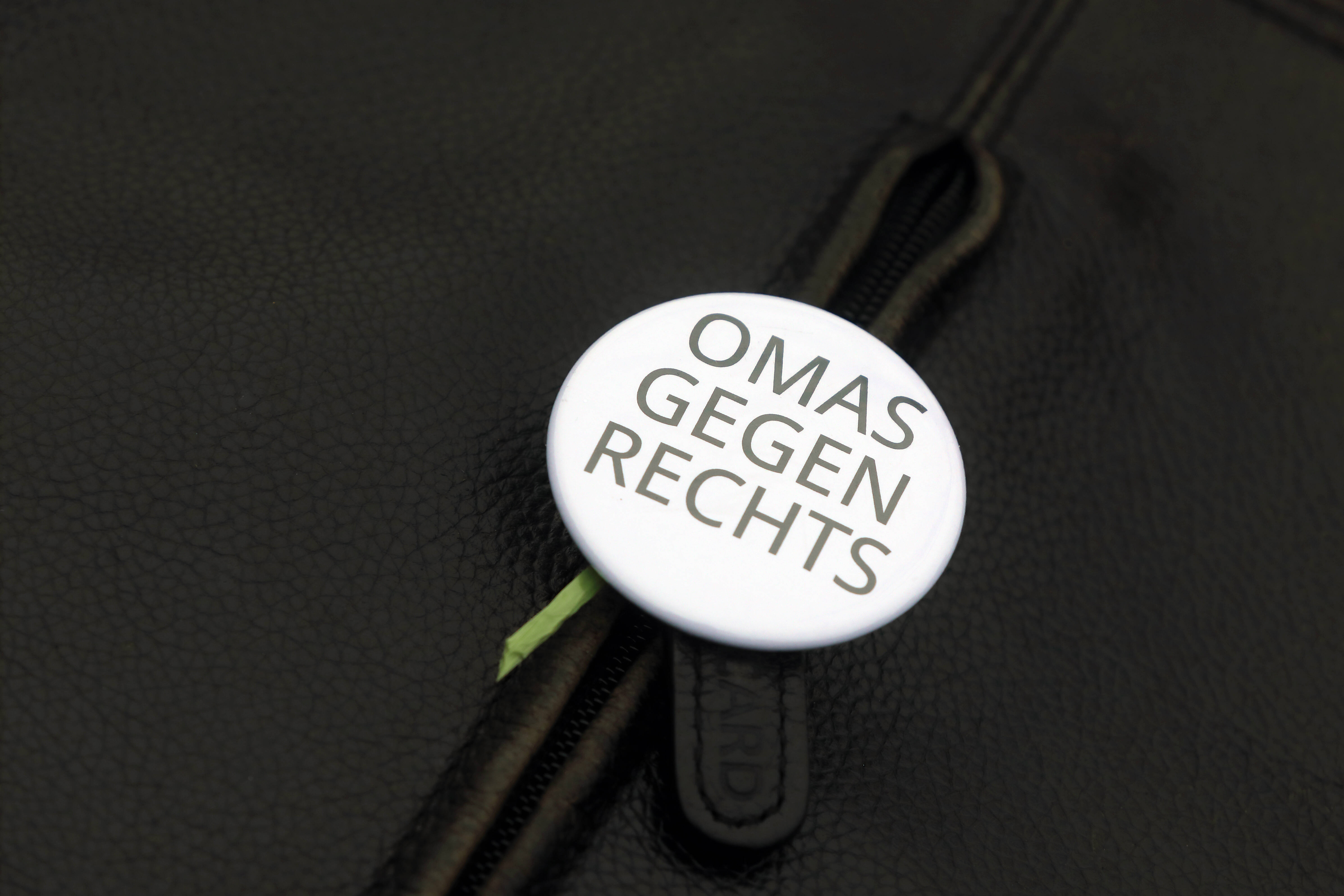 Einsatz für die Demokratie: Die Omas gegen Rechts aus Kandel werden mit dem Regine-Hildebrandt-Preis ausgezeichnet.