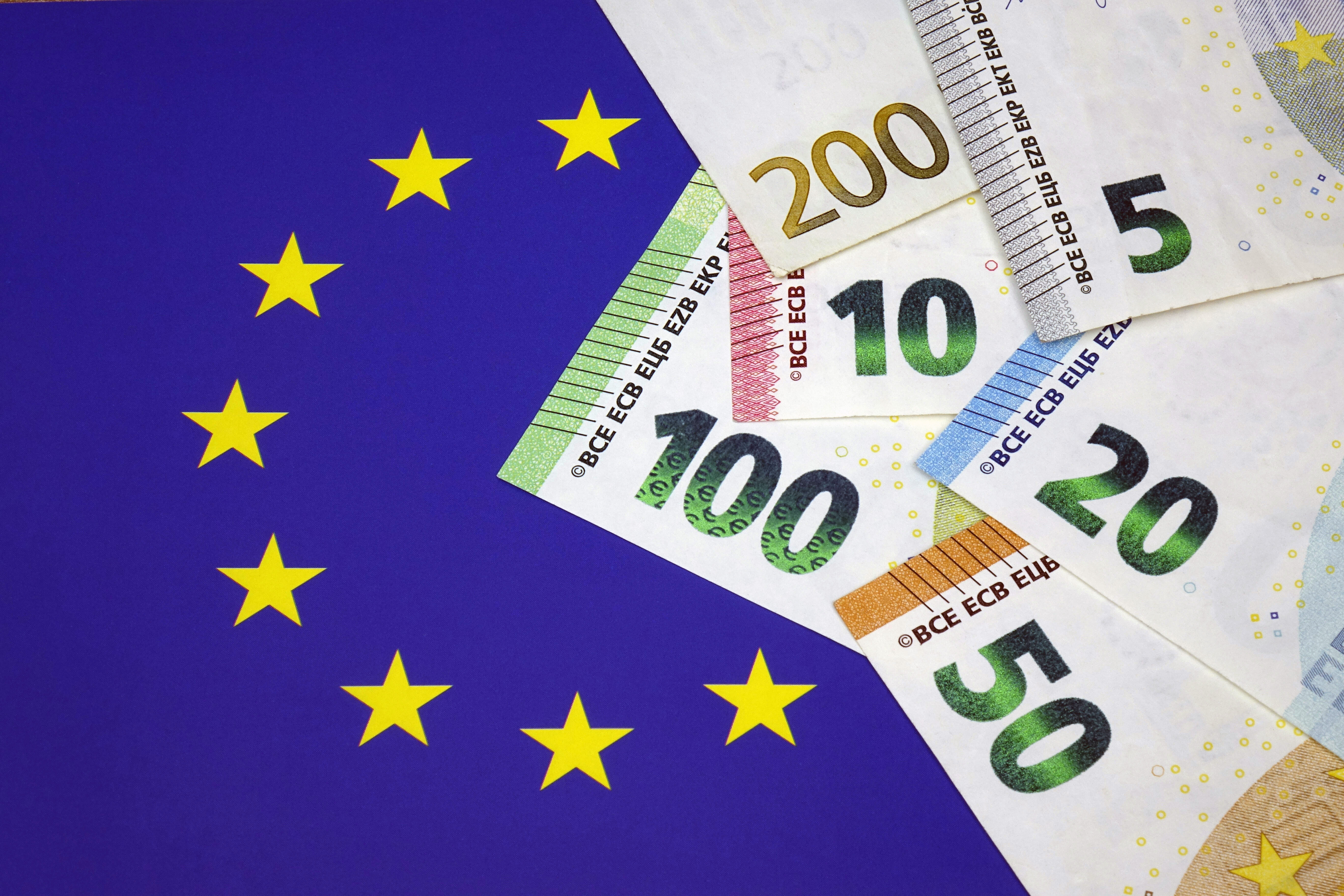 Wichtig ist, dass mit einem europäishen Wiederaufbauprogramm für die Wirtschaft gleichzeitig auch Beschäftigung geschaffen wird, meint SPD-Europaparlamentarier Joachim Schuster.