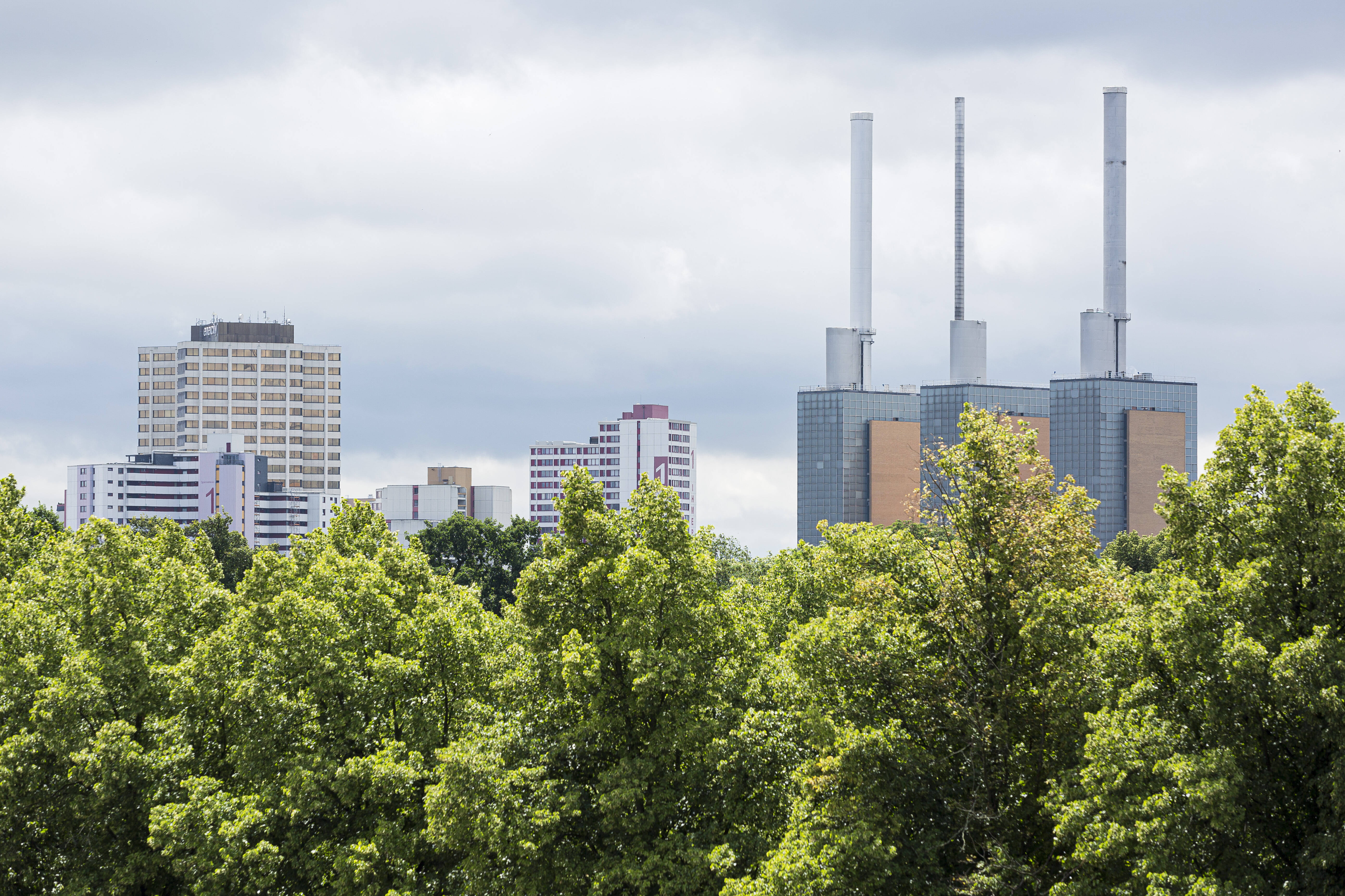 Eine Baustelle beim Klimaschutz in Deutschland: Geheizt wird vielerorts mit Heizkraftwerken, die Kohle oder Gas verfeuern – wie in diesem Heizkraftwerk in Hannover.