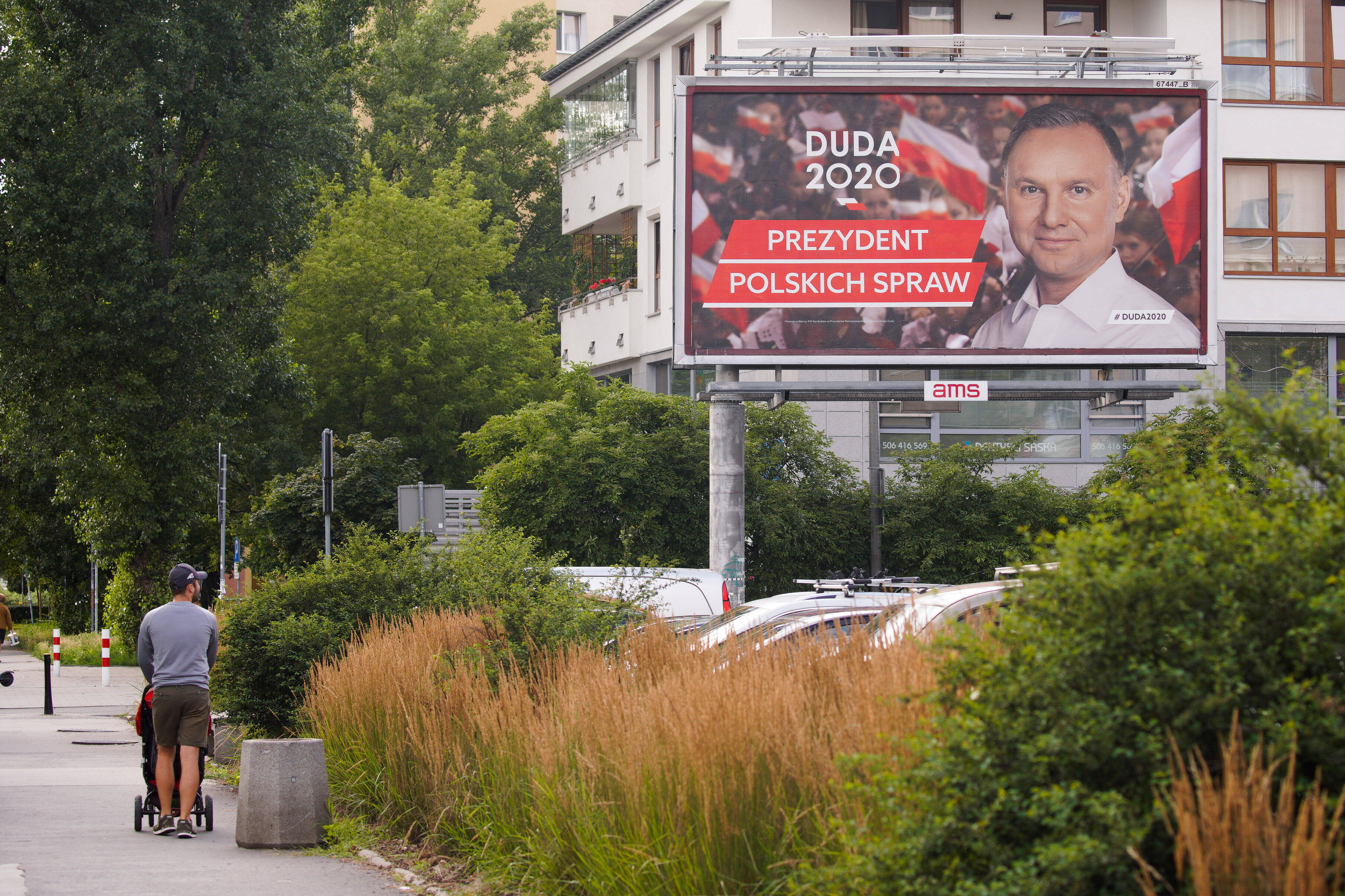 Kein Signal der Erneuerung: Andrzej Duda wurde als Präsident Polens knapp wiedergewählt.