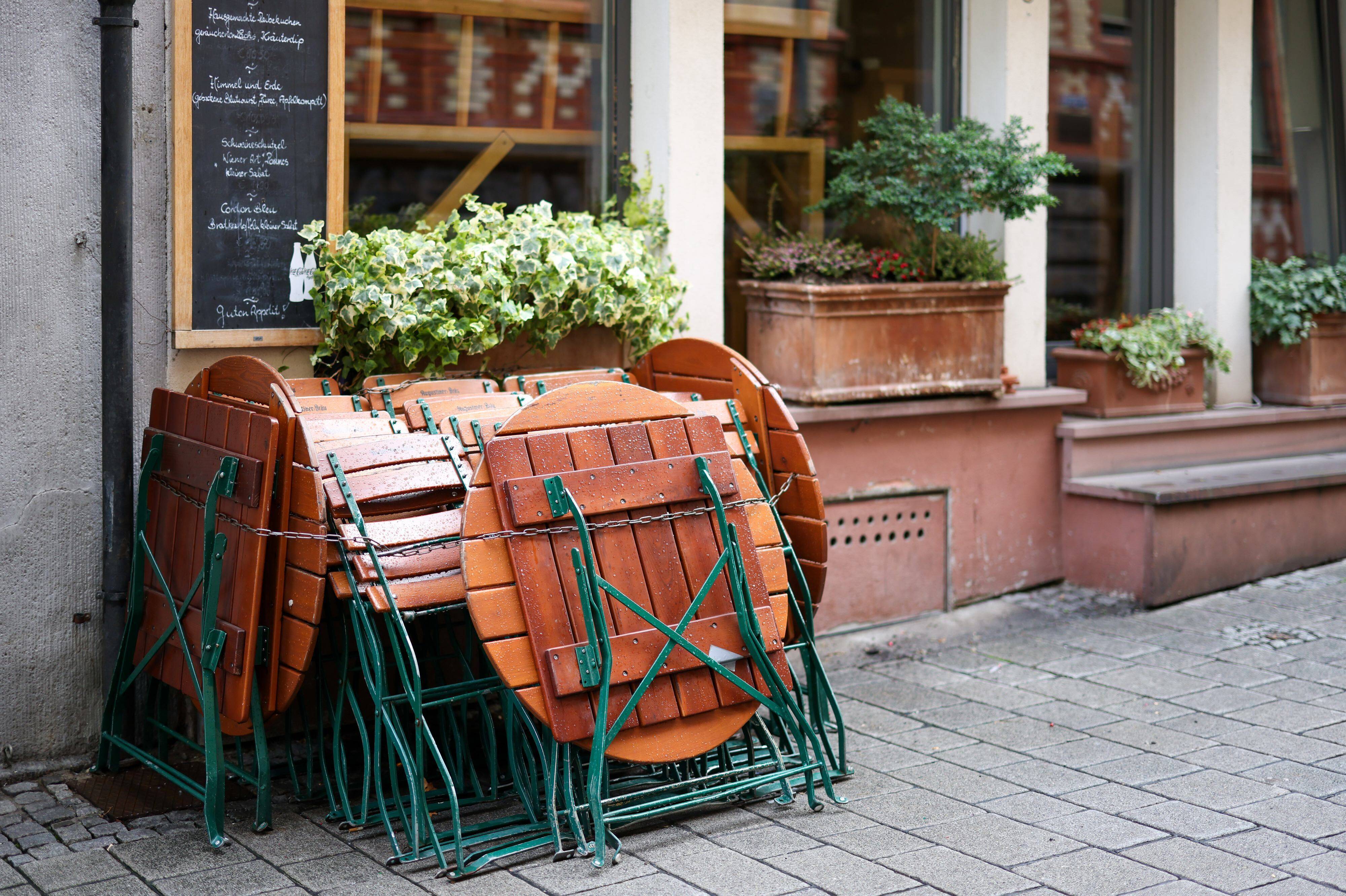 Gastronomie und Bars müssen ab dem 2. November in Deuchland wieder schließen – um die Ausbreitung des Coronavirus wieder auszubremsen. 